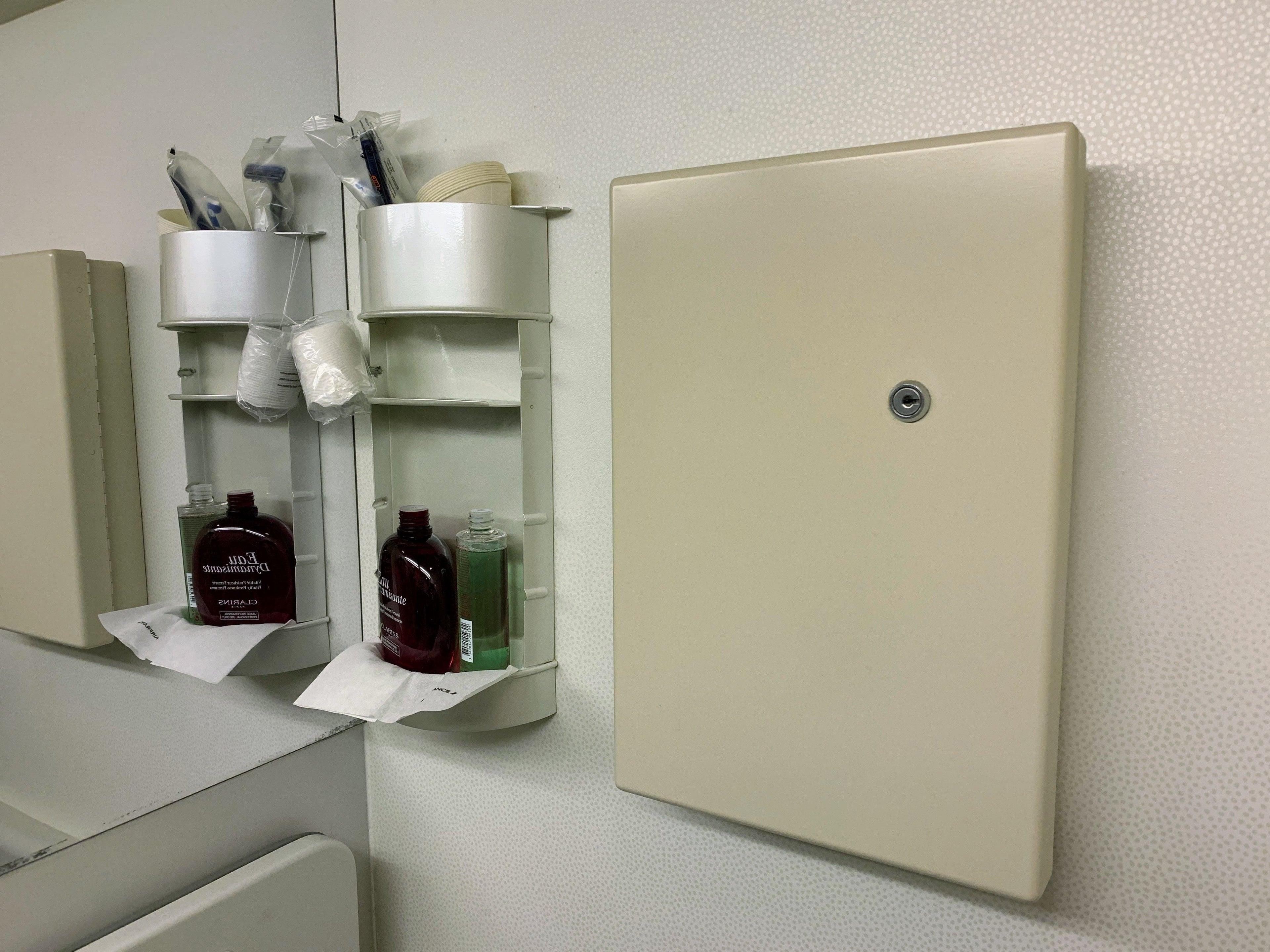 Air France Boeing 777 Business Class lavatory amenities