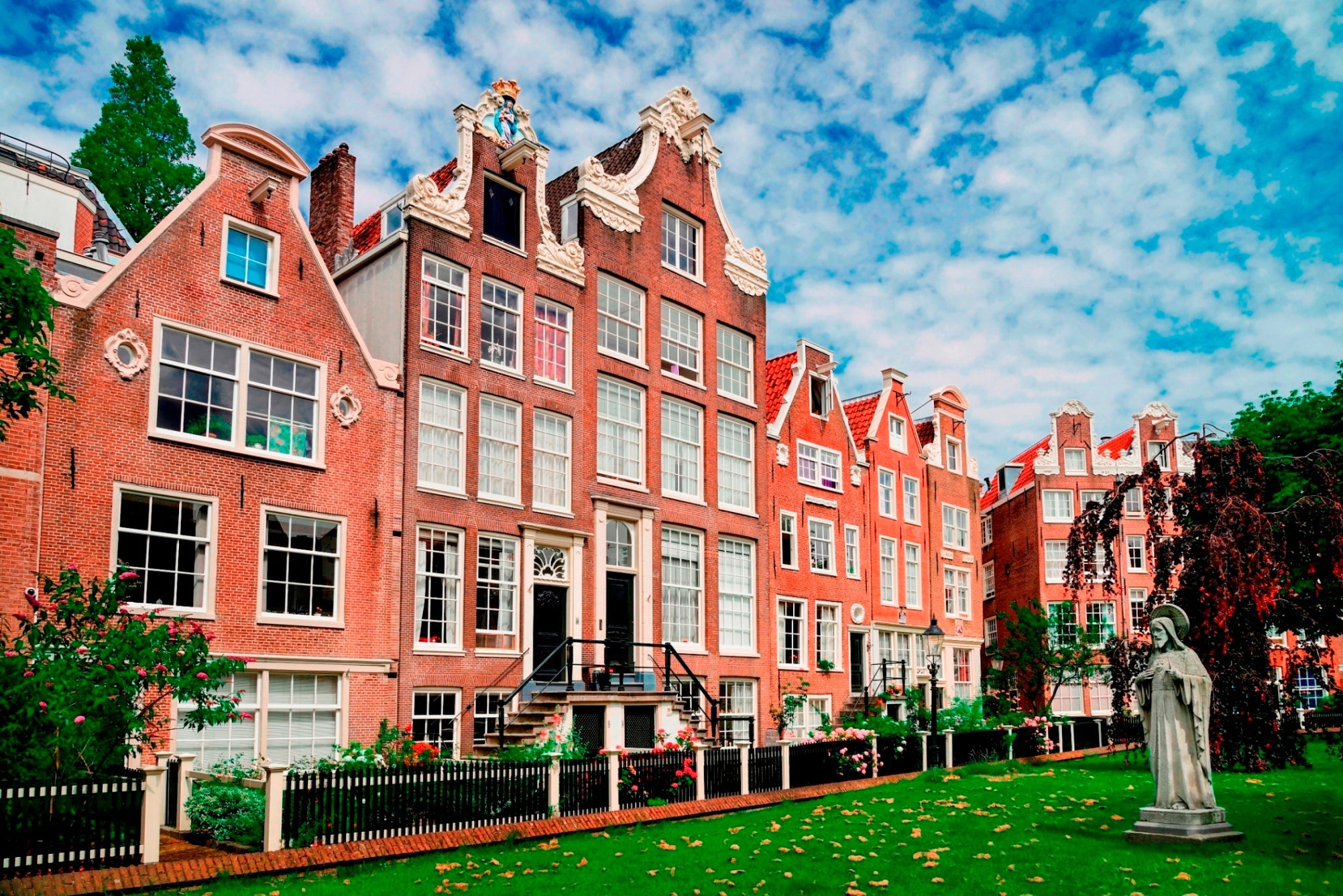 courtyard of Begijnhof