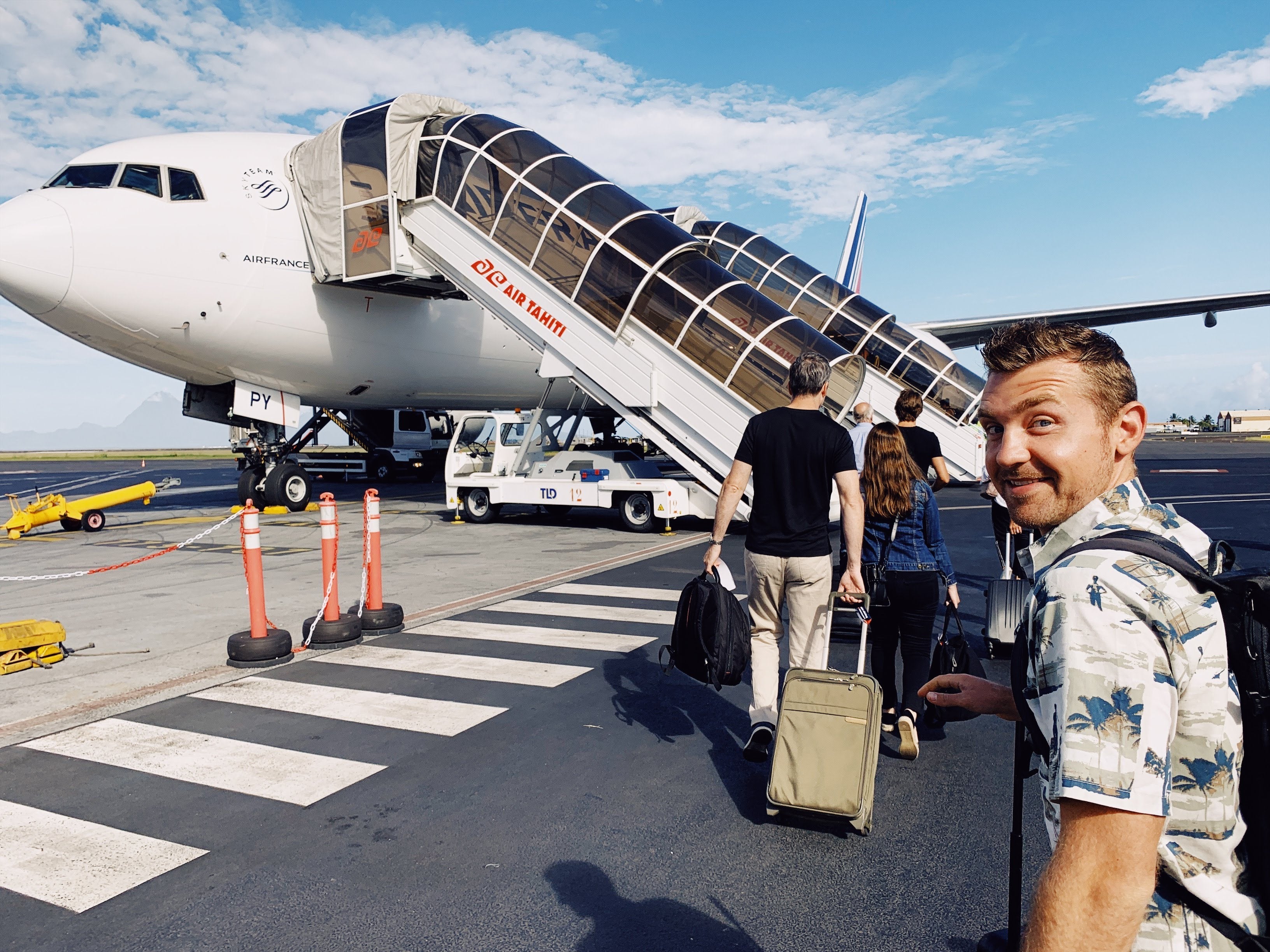 Boarding Air France Boeing 777 between PPT and LAX