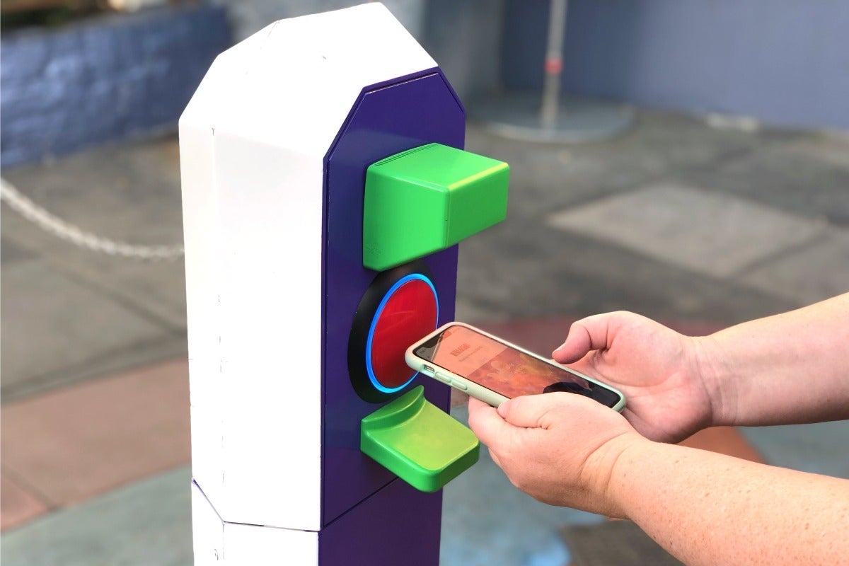 Disneyland Lines - Redeeming MaxPass