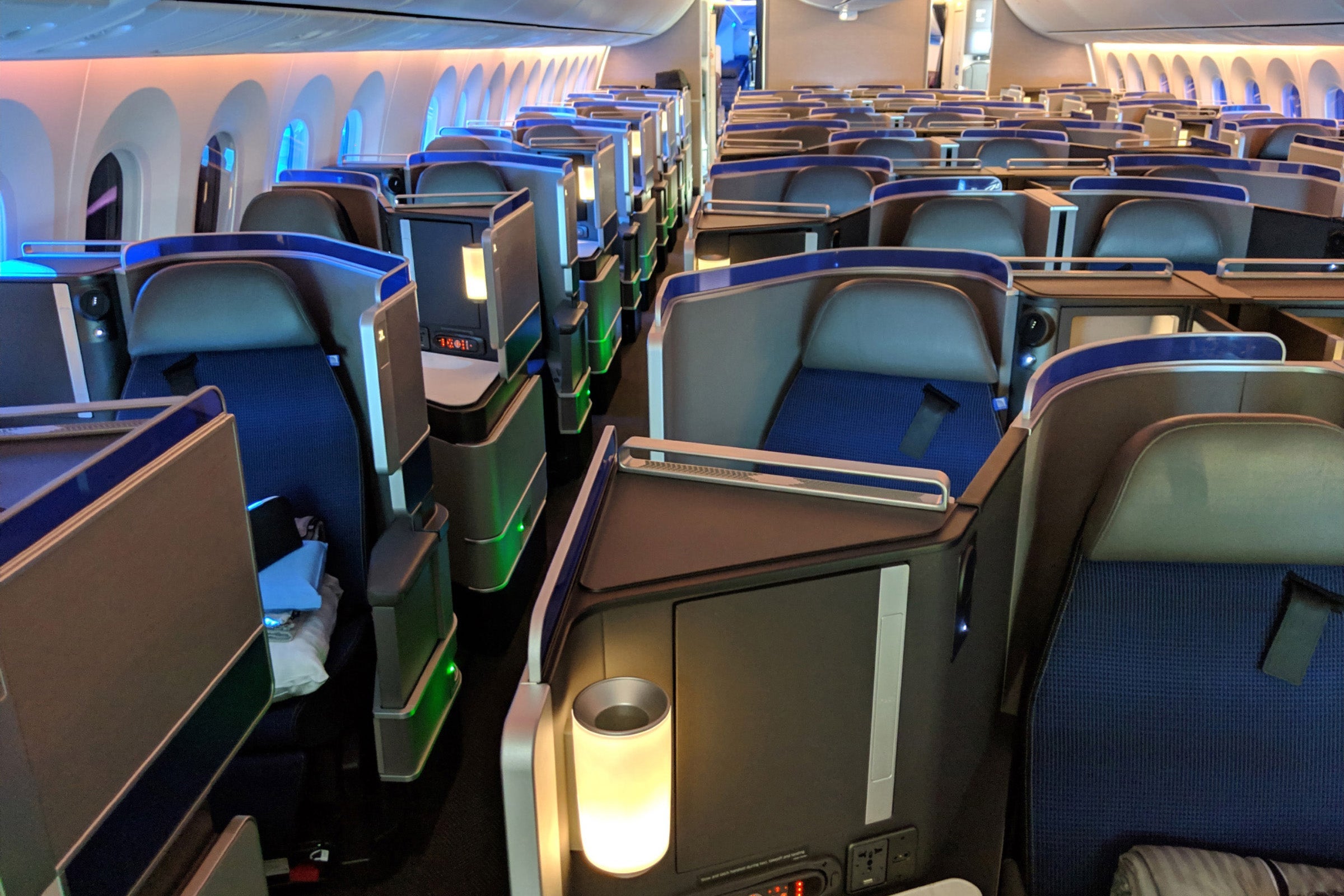 United Moves up the 787-10 Inaugural to Right Now - The