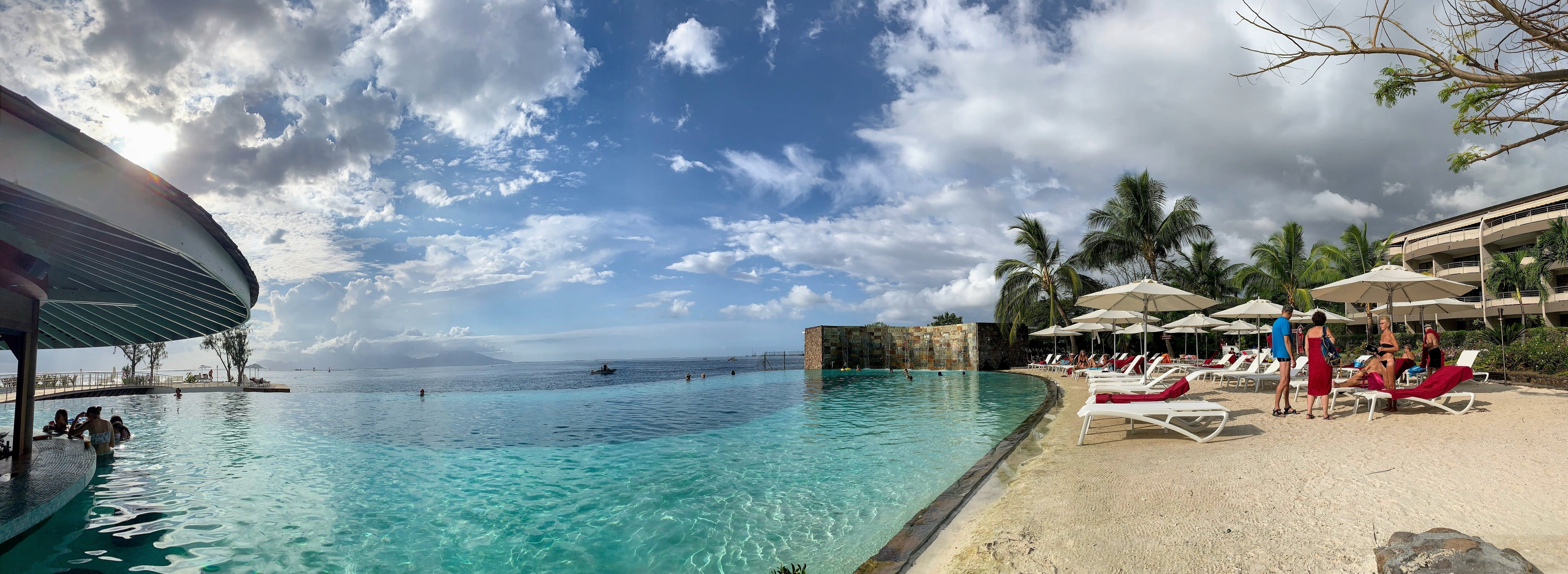 manava infinity pool