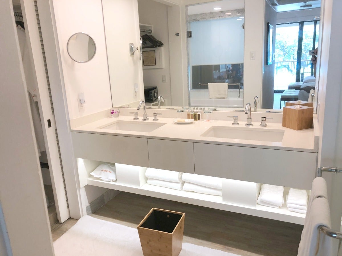 Mauna Kea Beach Hotel - Bathroom Vanity