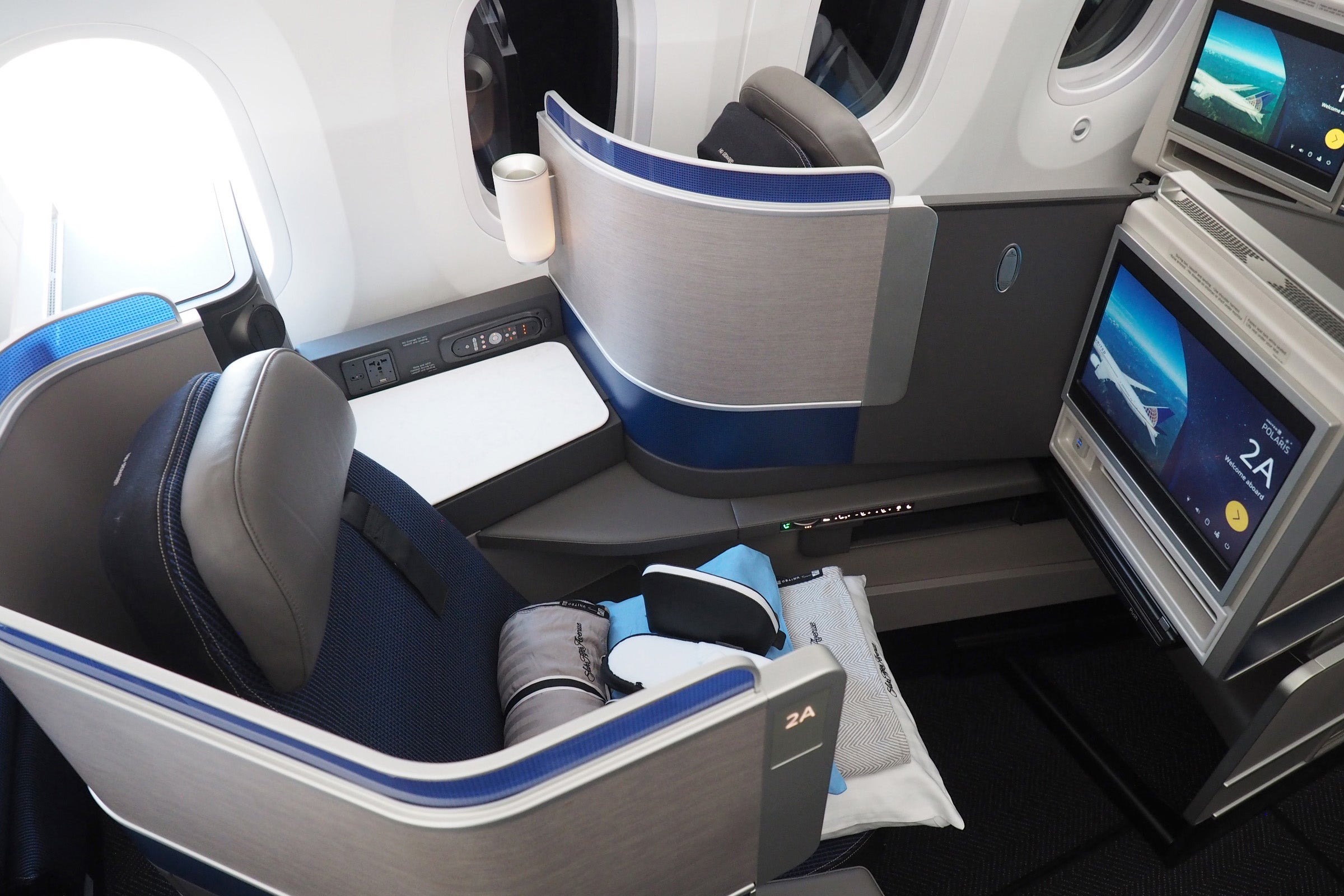 Touring United's First 787-10 With Polaris Business Class - The