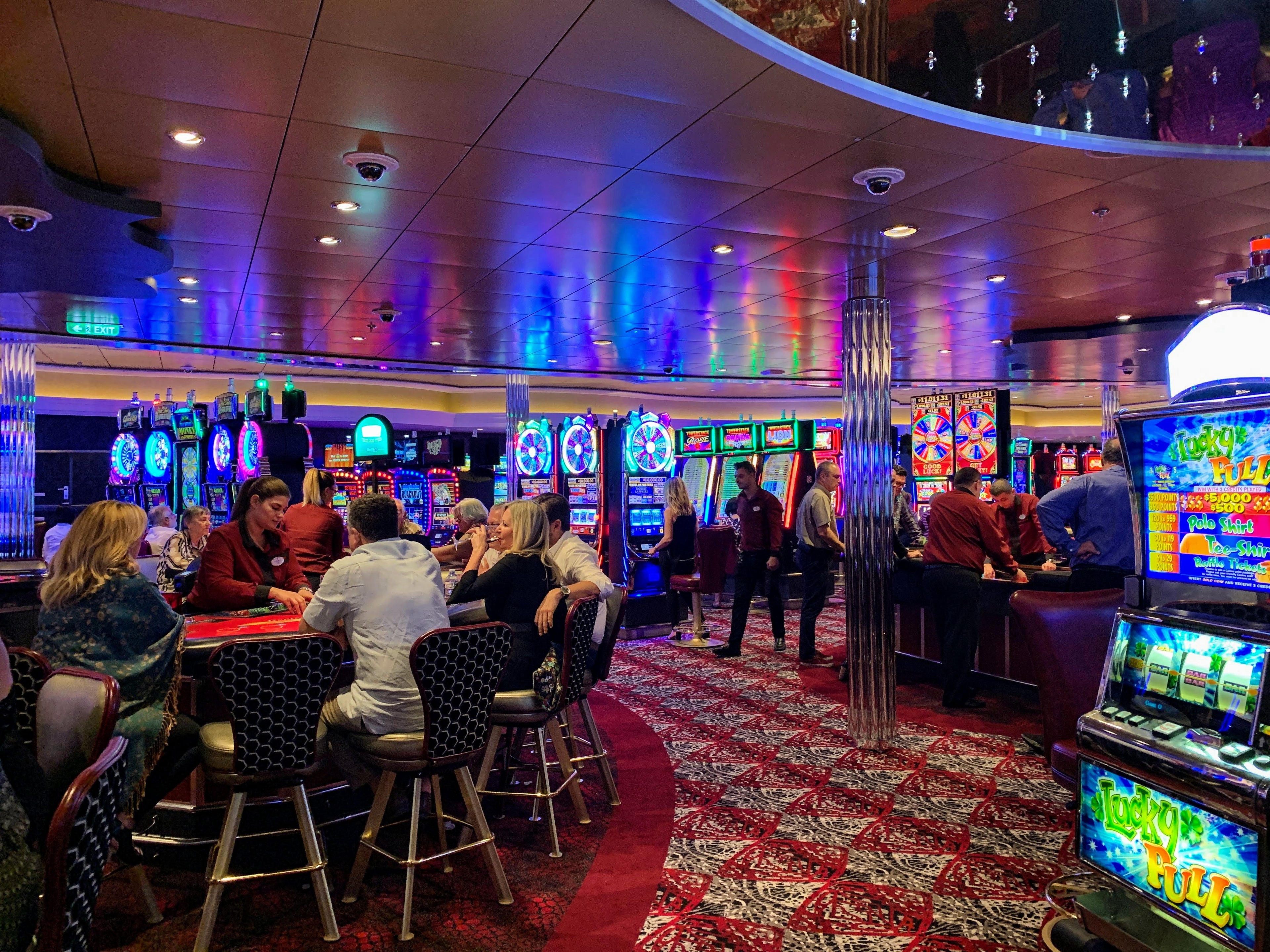 Royal Caribbean Symphony of the Seas - Casino Royale