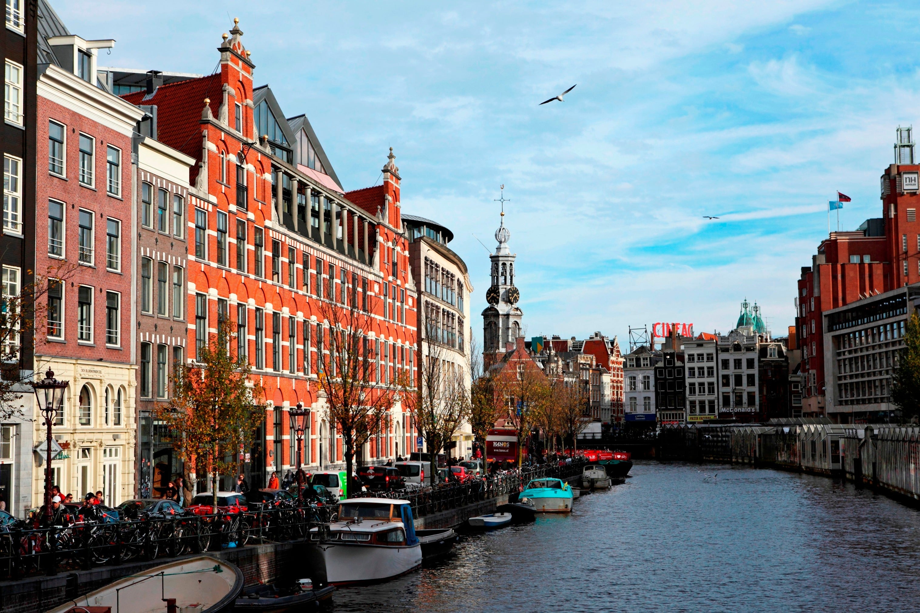 Singel Canal in Amsterdam