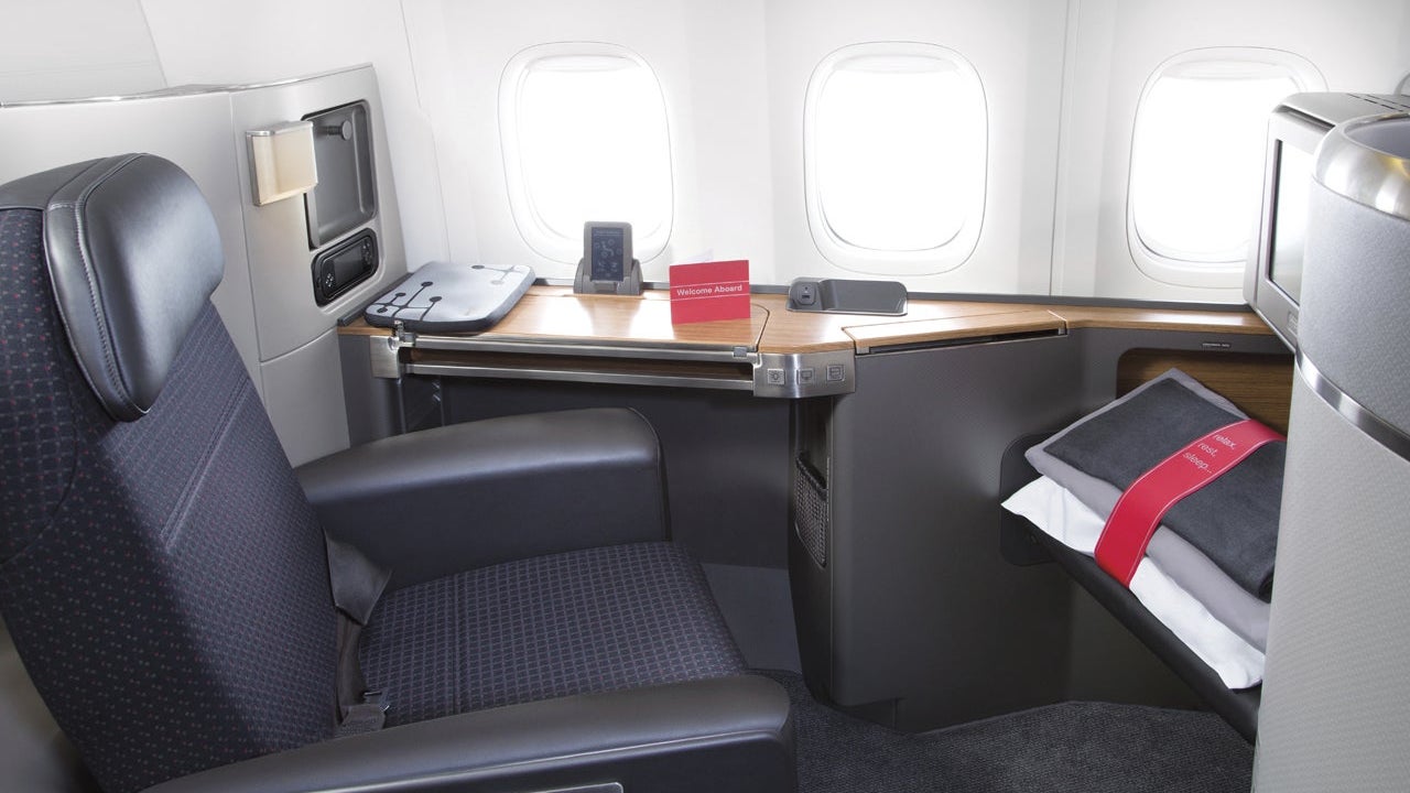 Aircraft-Interiors-AA777-First-Class-SeatUp-Desk