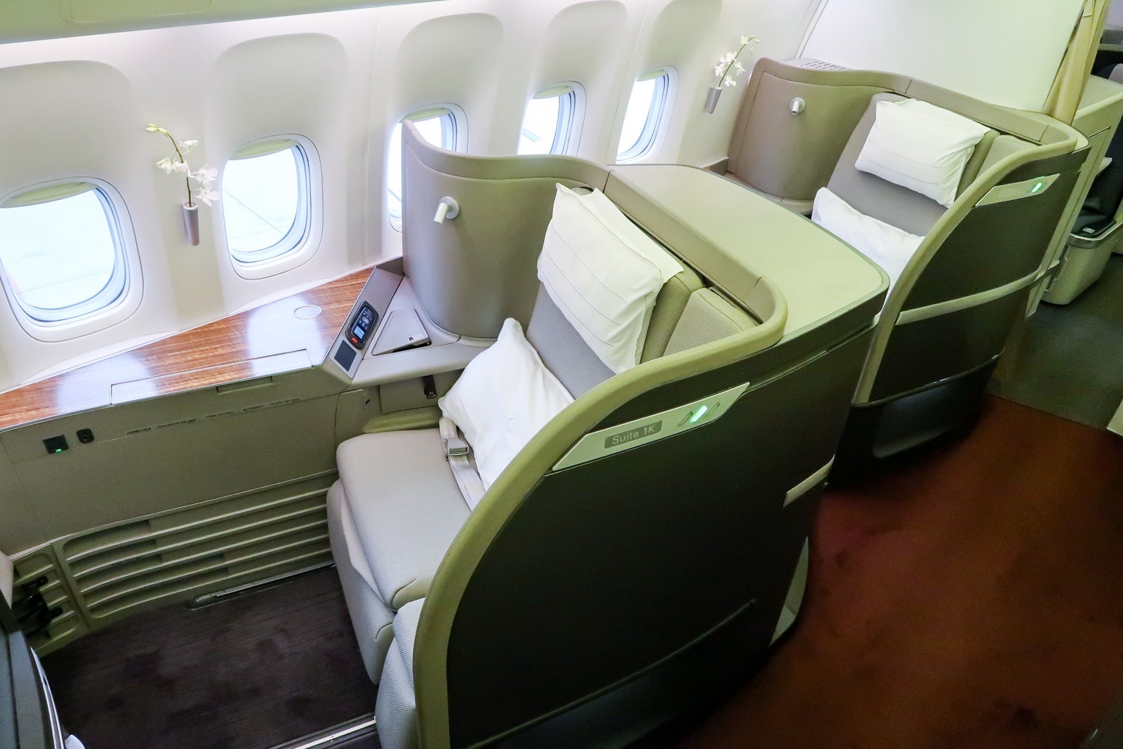 Cathay First Class on a 777-300ER. (Photo by JT Genter / The Points Guy)