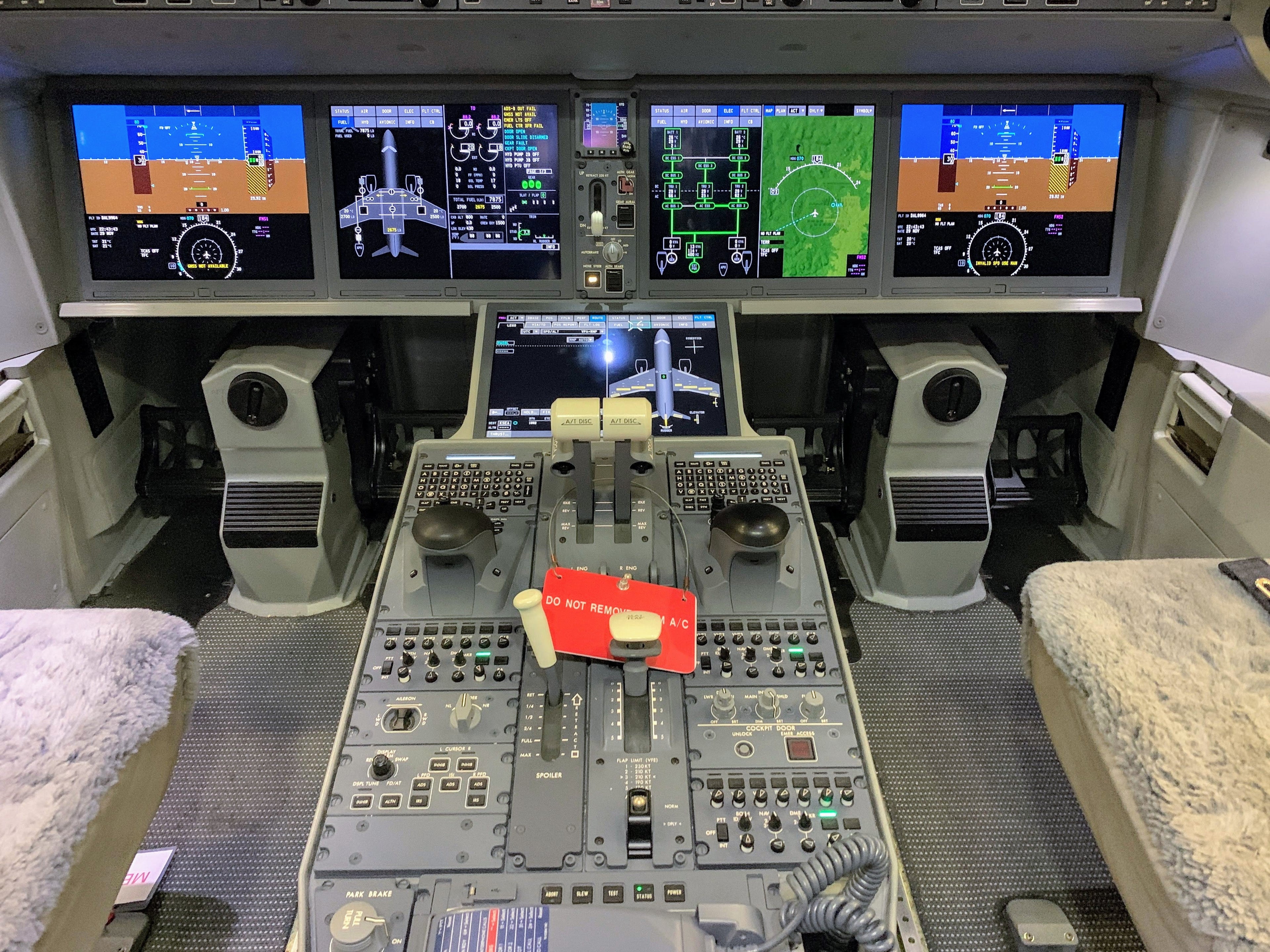 Delta Airbus A220 C Series CS100 Preview at ATL - zoom