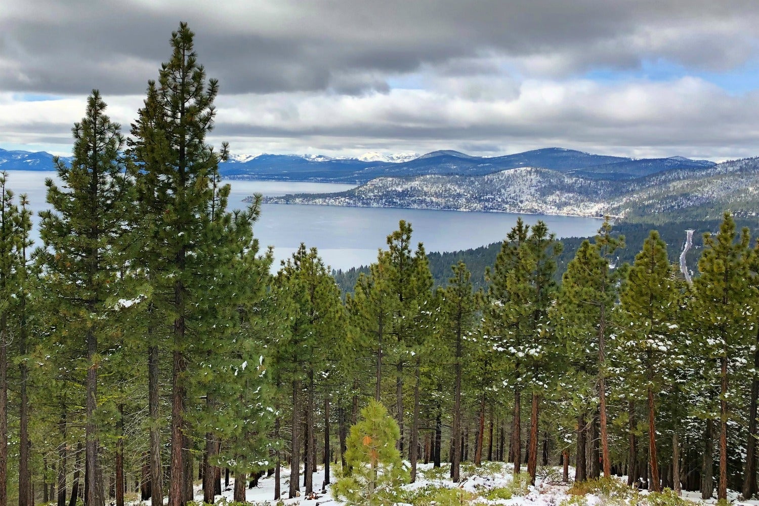 Family Friendly Tahoe Ski Resorts - Diamond Peak Lake View