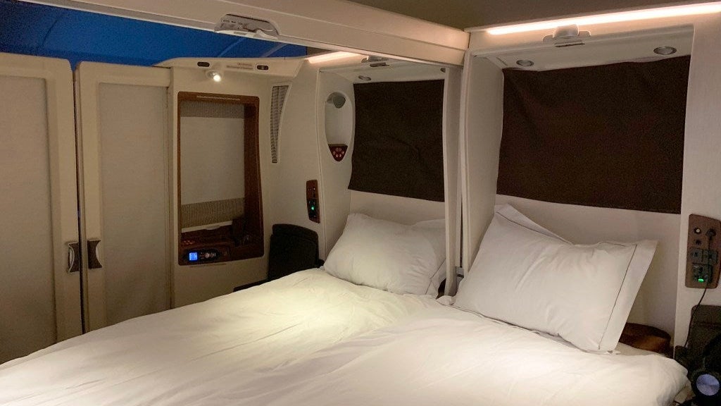 Singapore A380 Old Suites Review JFK-FRA ZH