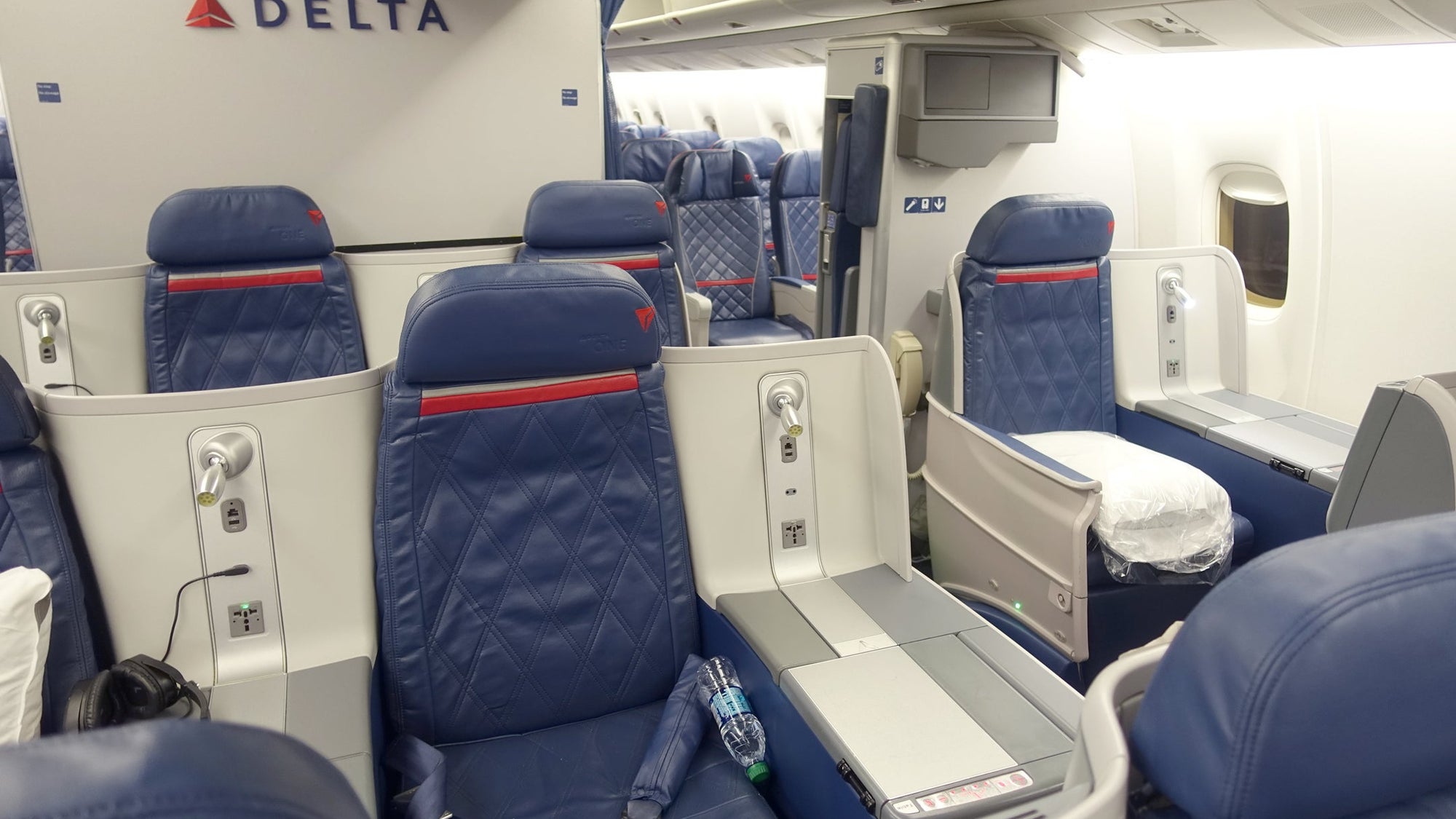 delta-767-business-transcon (DSC03094)