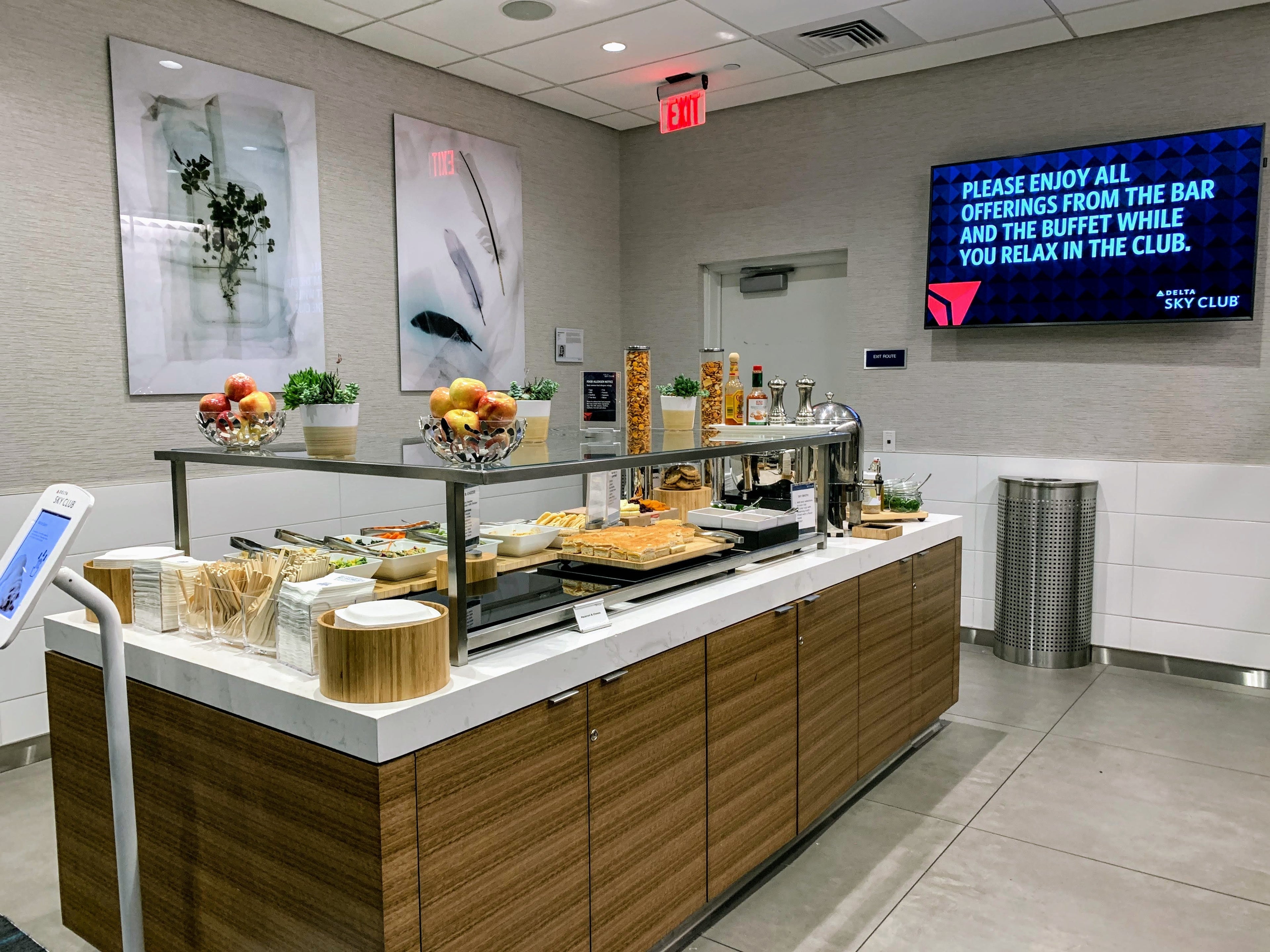 Boston's Sky Club will get a refreshed food area, as seen here in Los Angeles (Photo by Darren Murph / The Points Guy)
