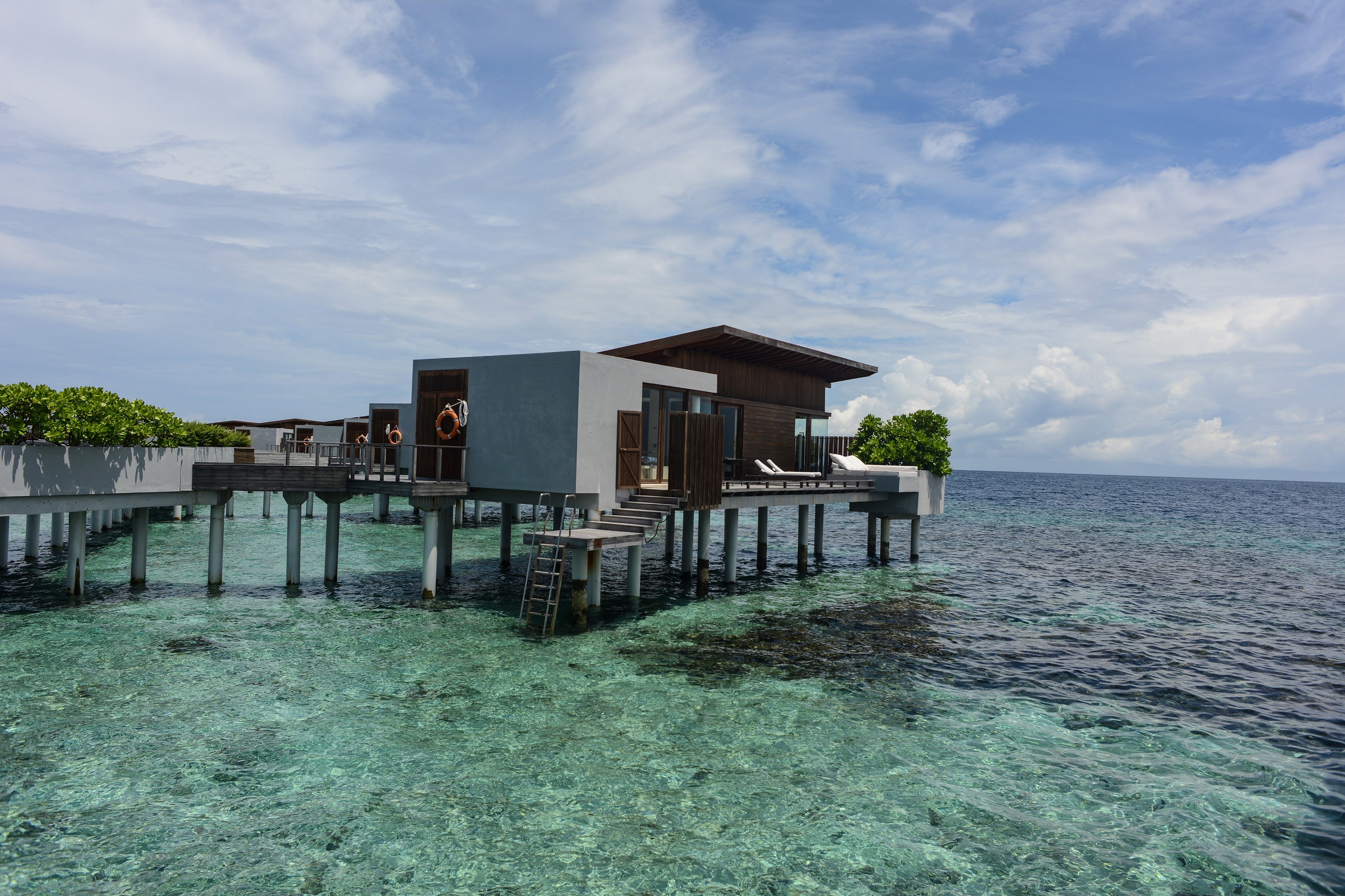 The stunning overwater villas at the Park Hyatt Maldives (Photo by Darren Murph / The Points Guy)