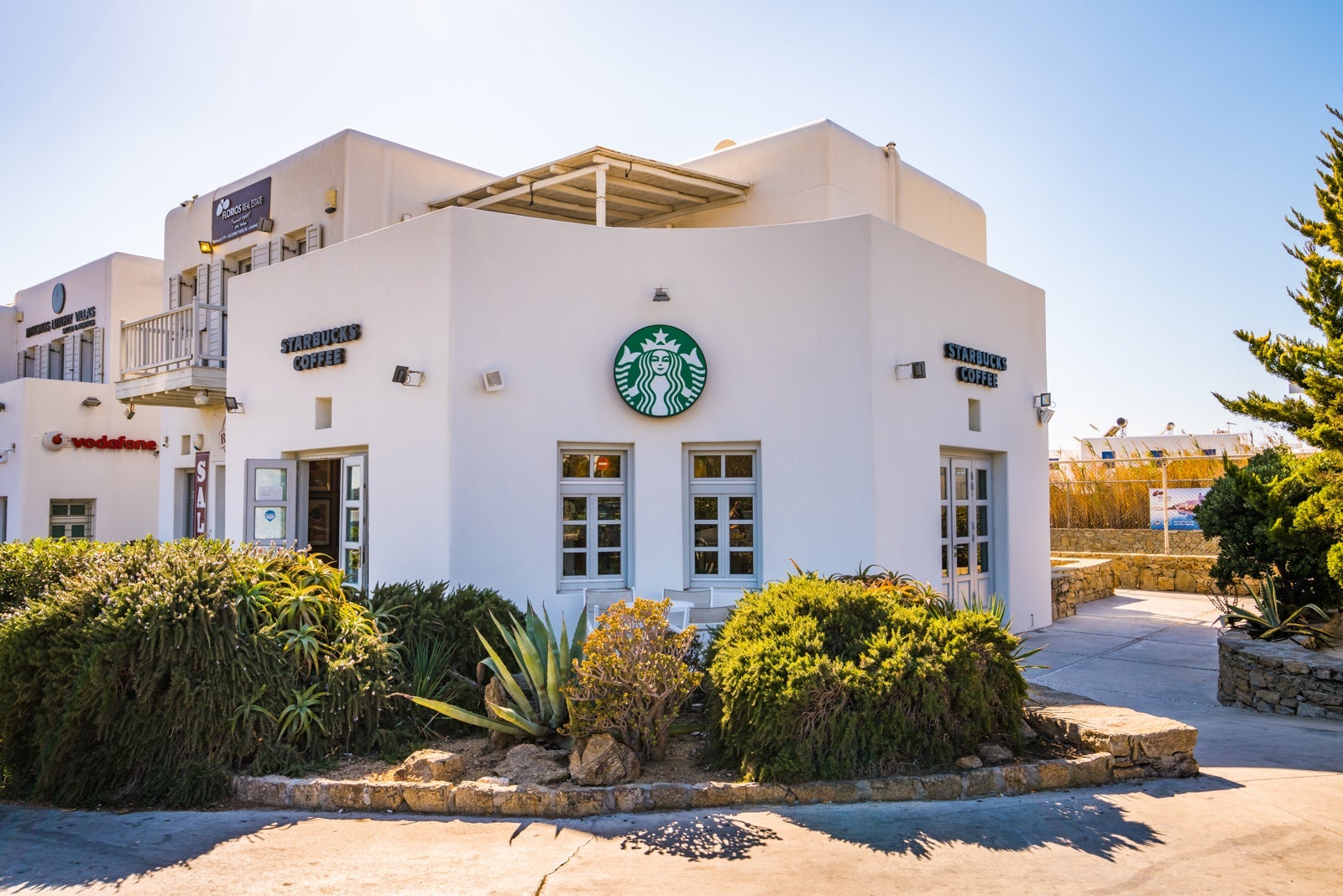 A Starbucks in Mykonos might look appealing, but a quality cappuccino freddo in Greece should never cost more than around $2. (Photo via Shutterstock)