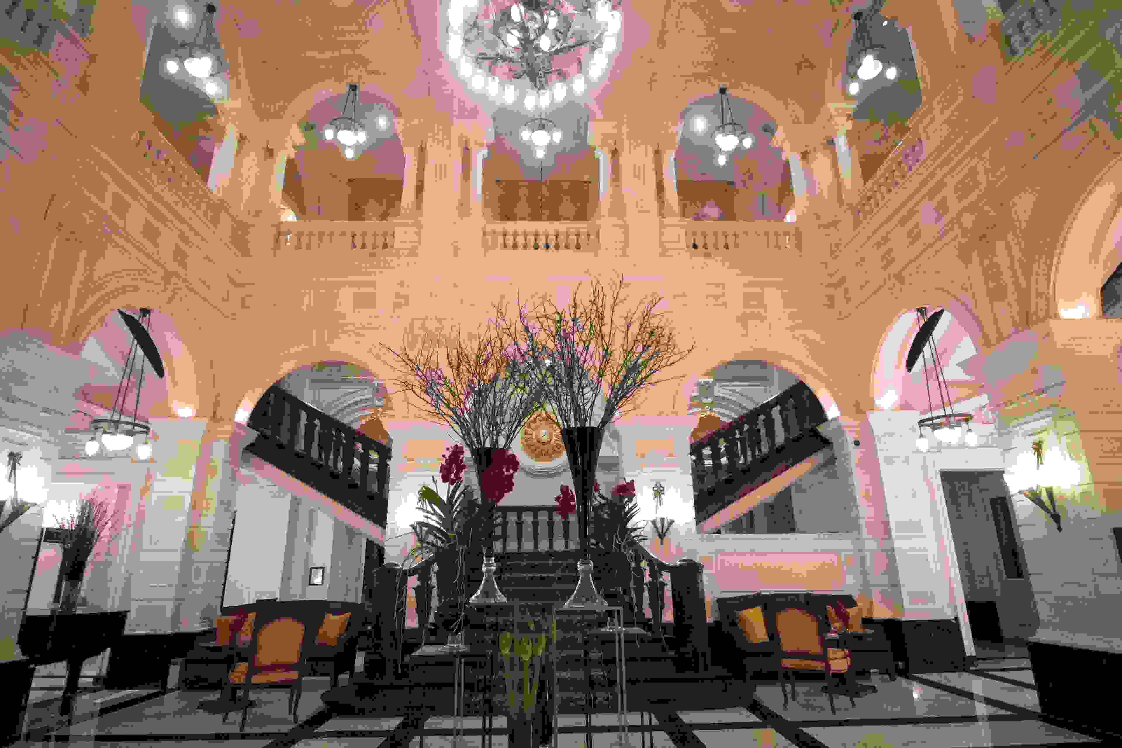 The luxurious lobby of the InterContinental Amstel Amsterdam. (Photo by Danielle VIto / The Points Guy)