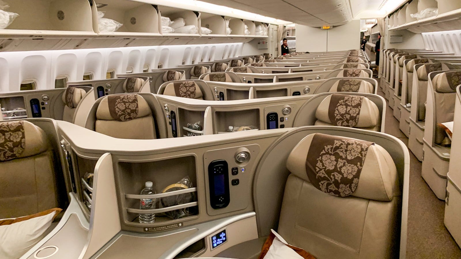 China Eastern MU 777_Steinberg-24