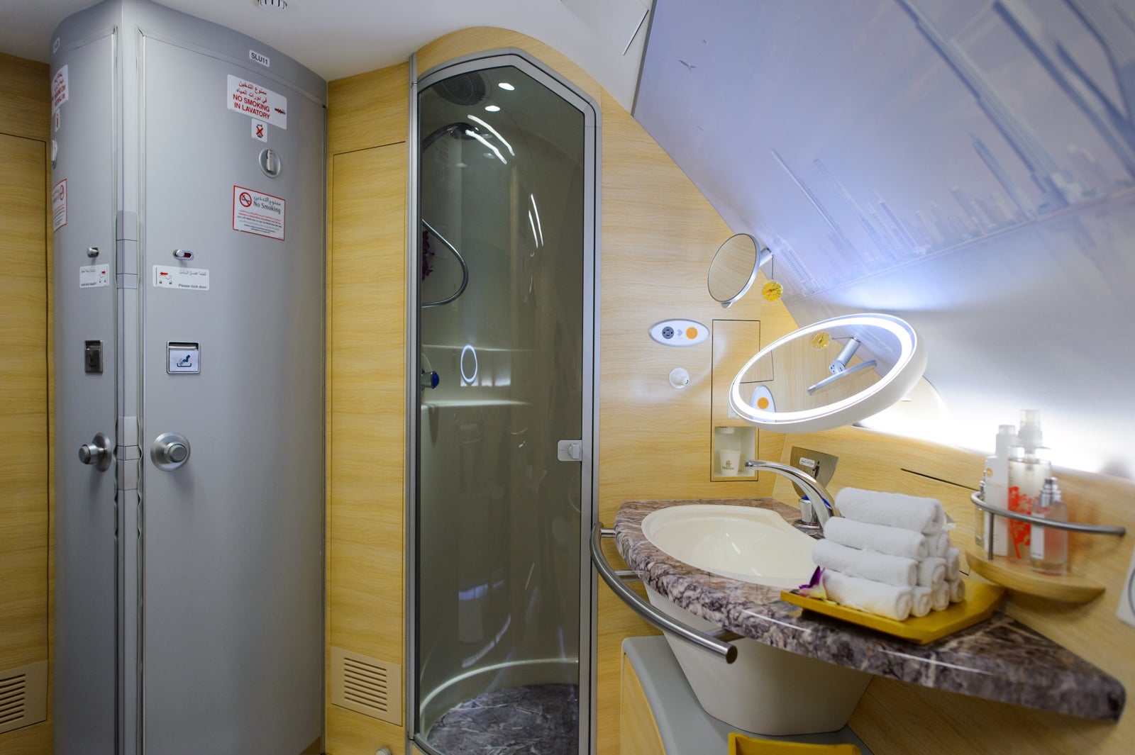 The lavatory of the Emirates Airbus A380. (Photo via Shutterstock)