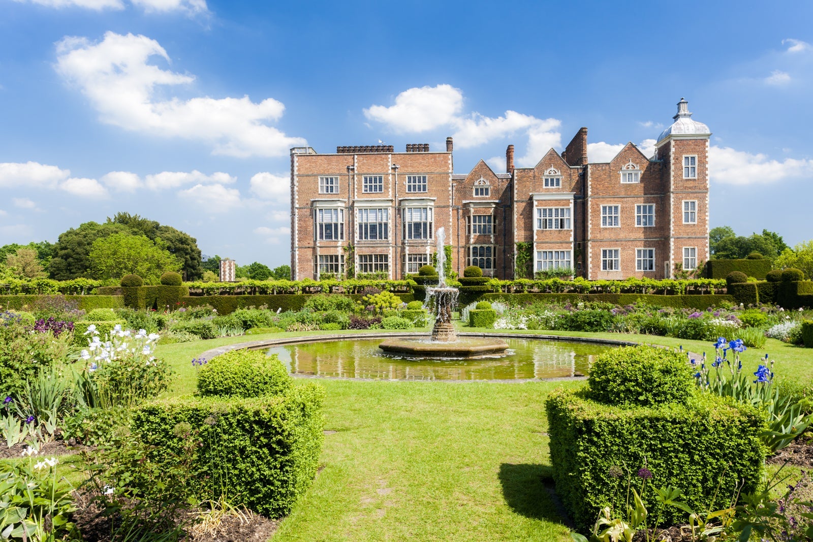 Hatfield House, where much of The Favourite was filmed. Photo via Shutterstock)