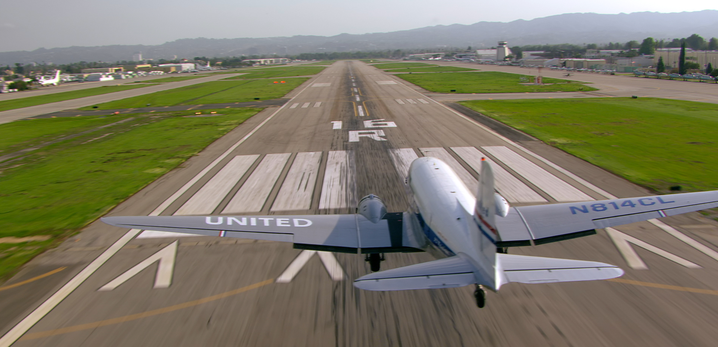 A vintage United Airlines DC3 showing registration numbers on the wing. Image via One Six Right.