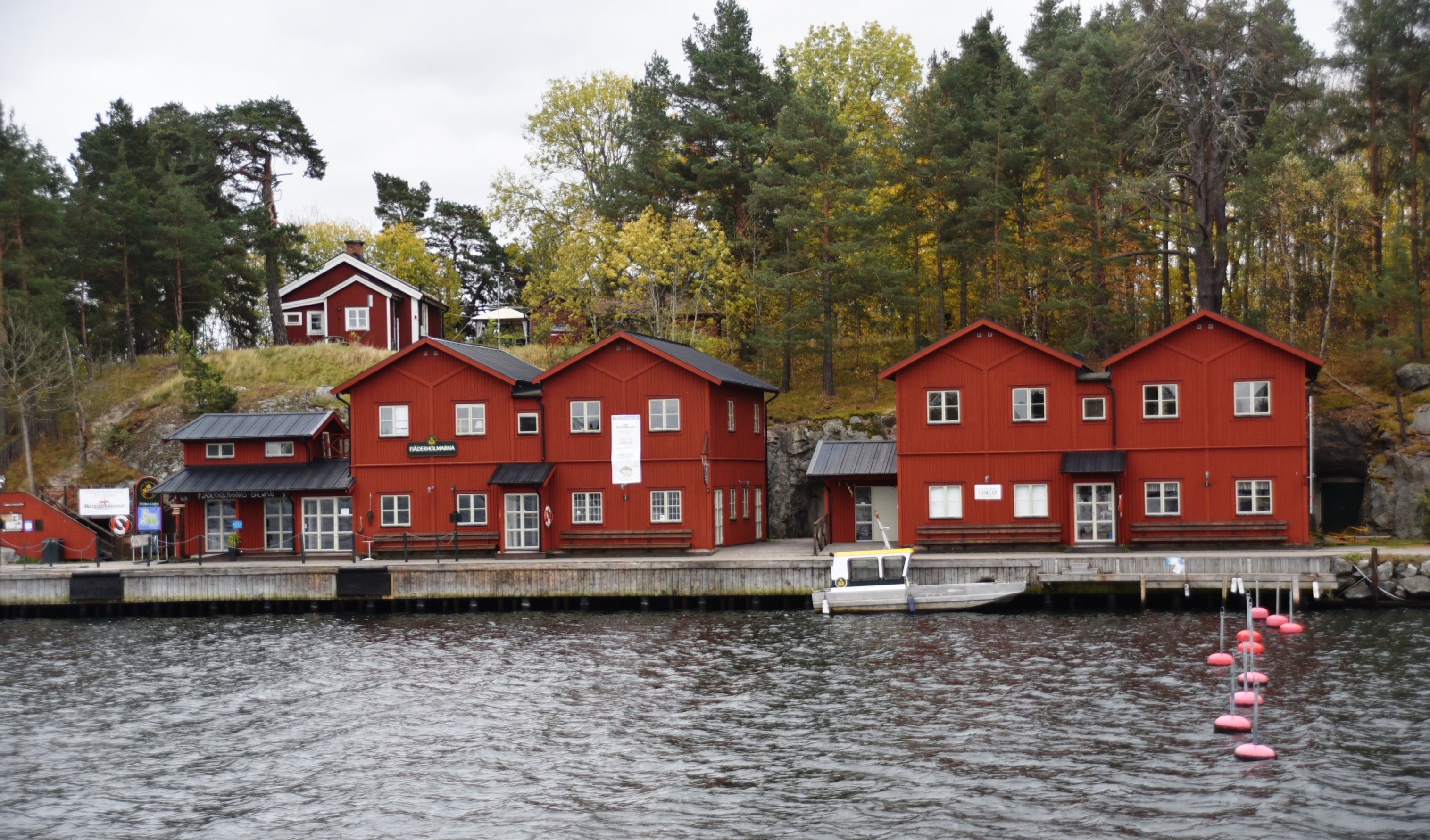 houses on archipelago island