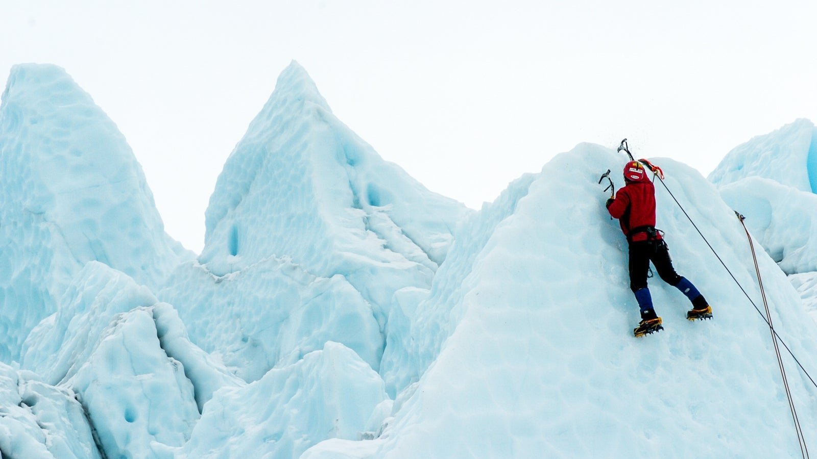ice climbing_robert-baker-522731-unsplash