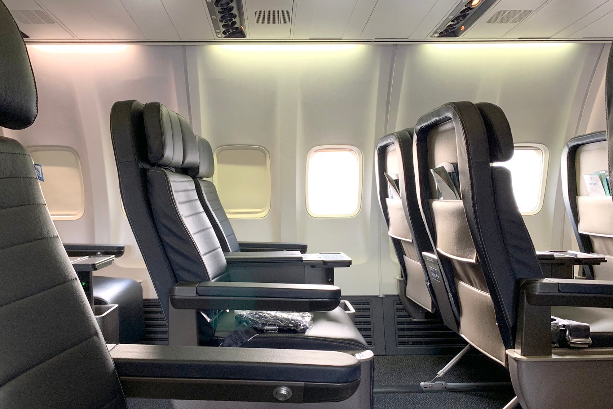 United 757-300 First Class