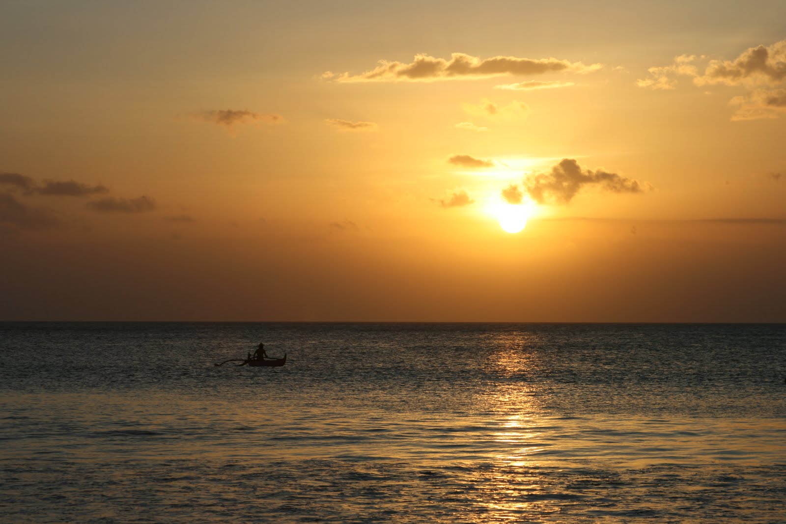 Jimbaran Beach during sunset (Jennifer Yellin / DealsWeLike.com)