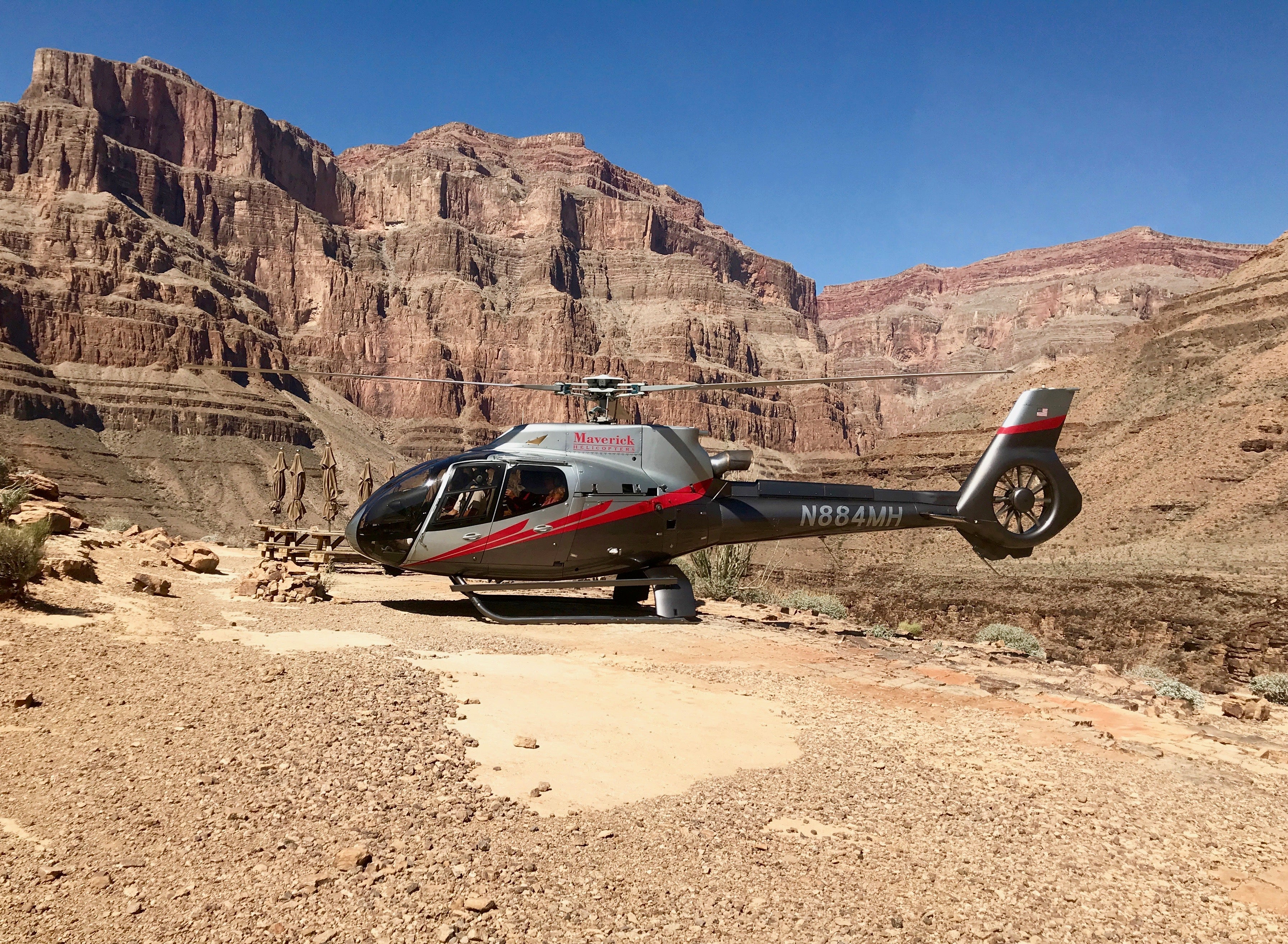 helicopter tour Grand Canyon Las Vegas Maverick Helicopter