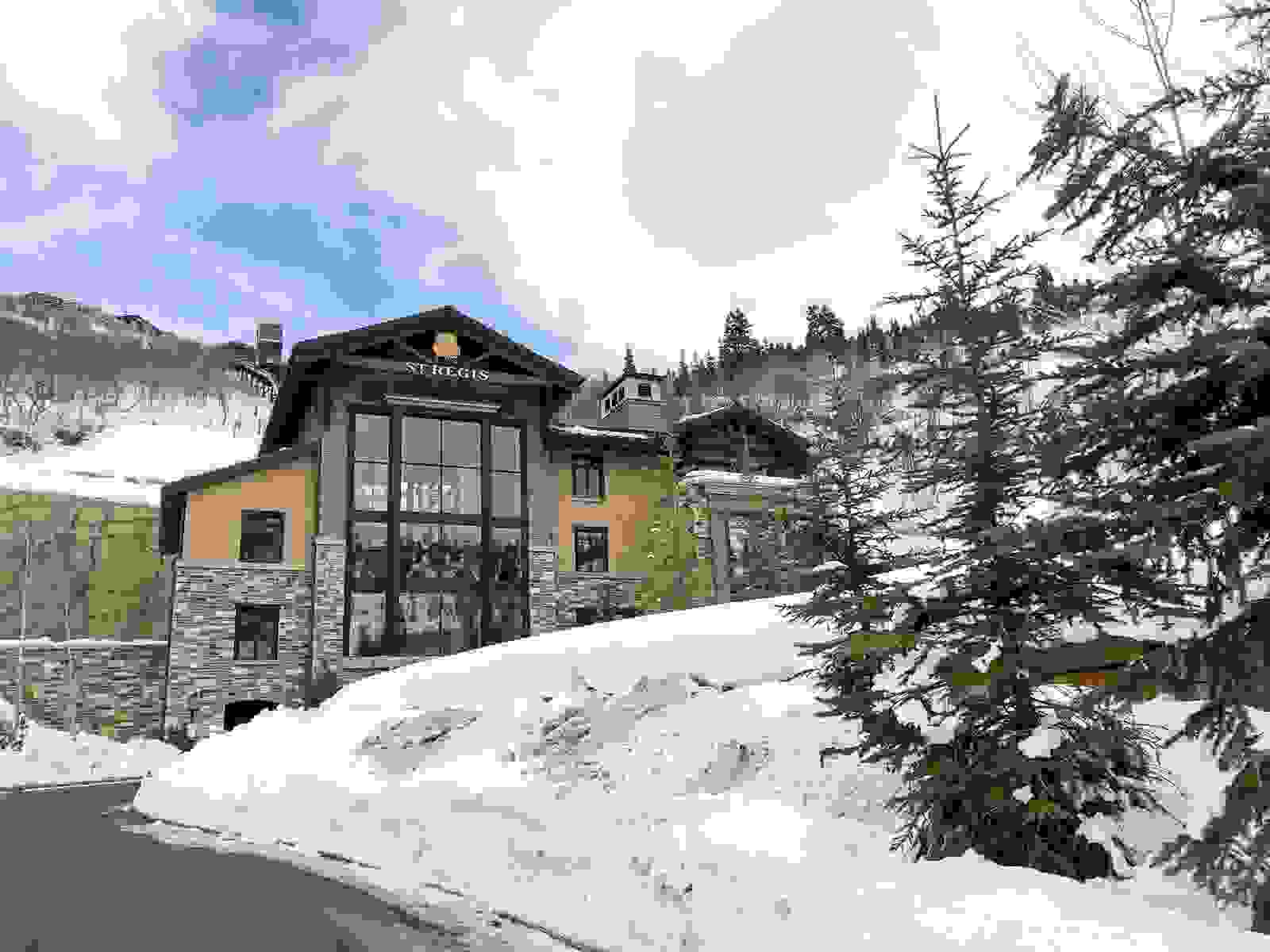 The St. Regis Deer Valley provides slope-side access. (Photo by Summer Hull / The Points Guy)