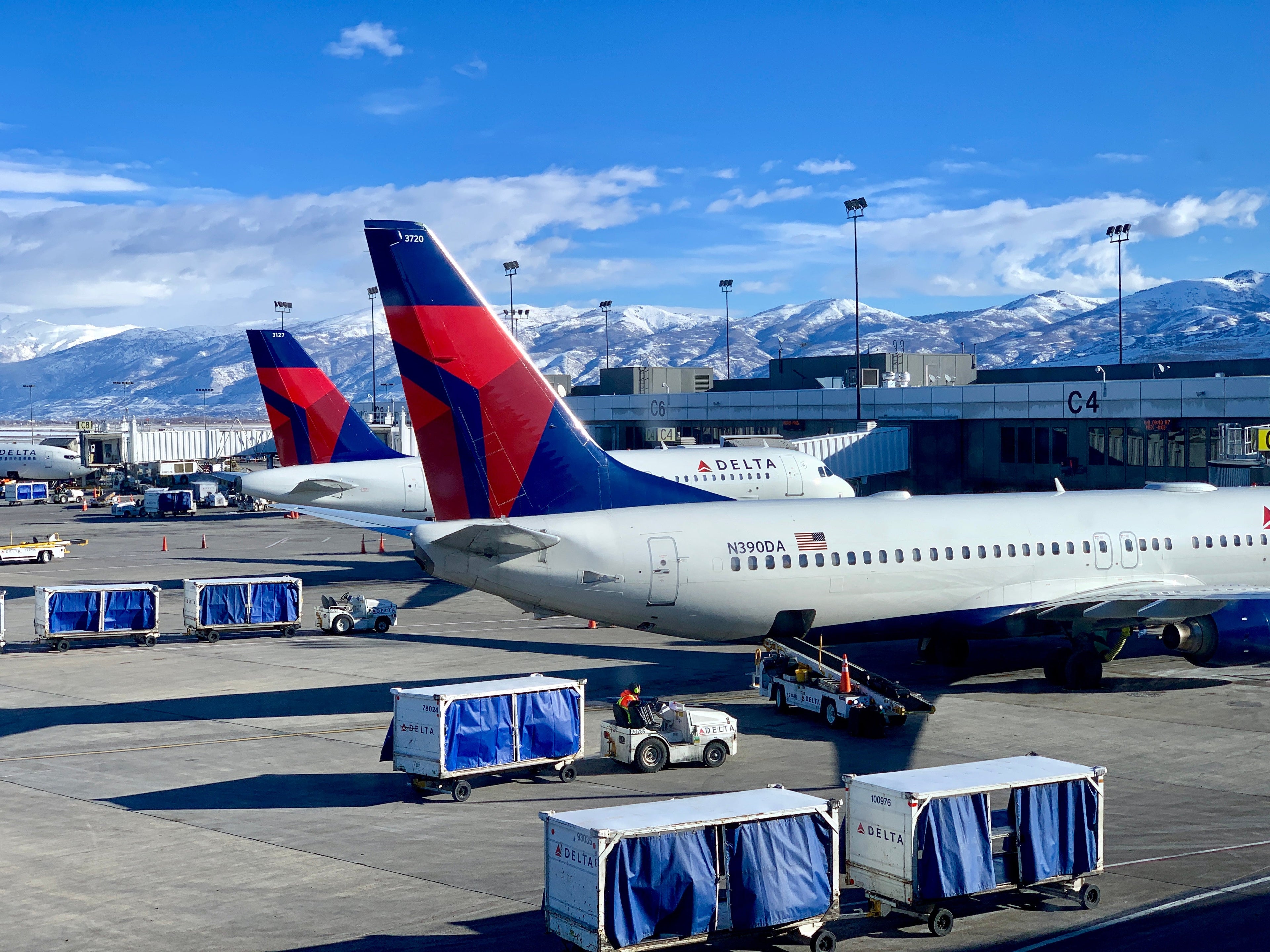 delta planes operations salt lake city slc airport