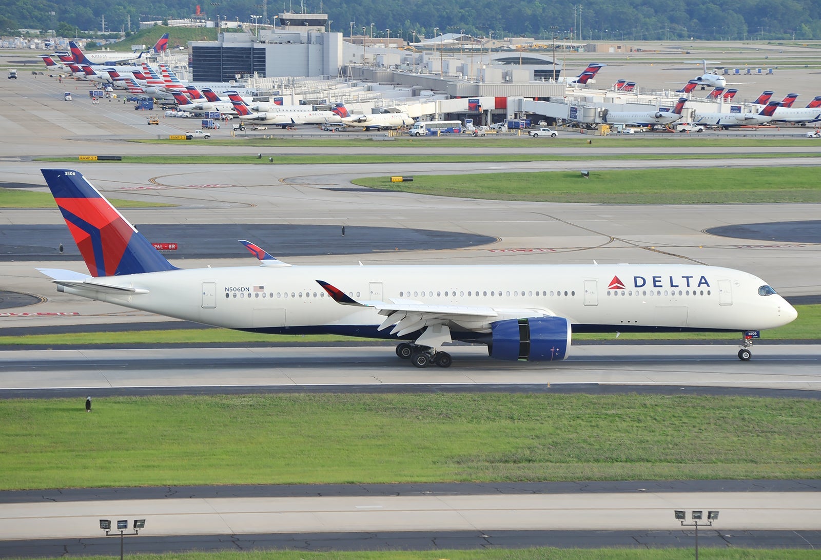 A Delta Airbus A350 at ATL (Photo by Alberto Riva/TPG)