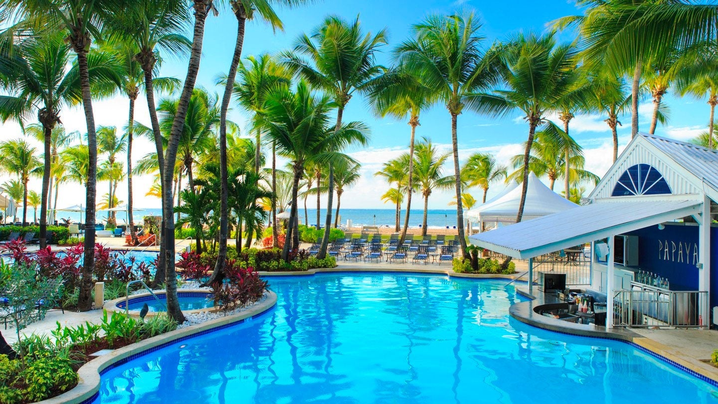Courtyard Isla Verde Beach Resort