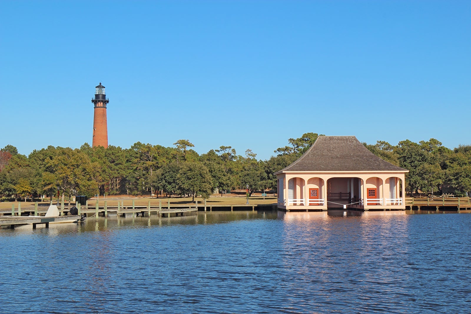 The Currituck Beach Lighthouse. (Photo by sgoodwin4813/ Getty Images)