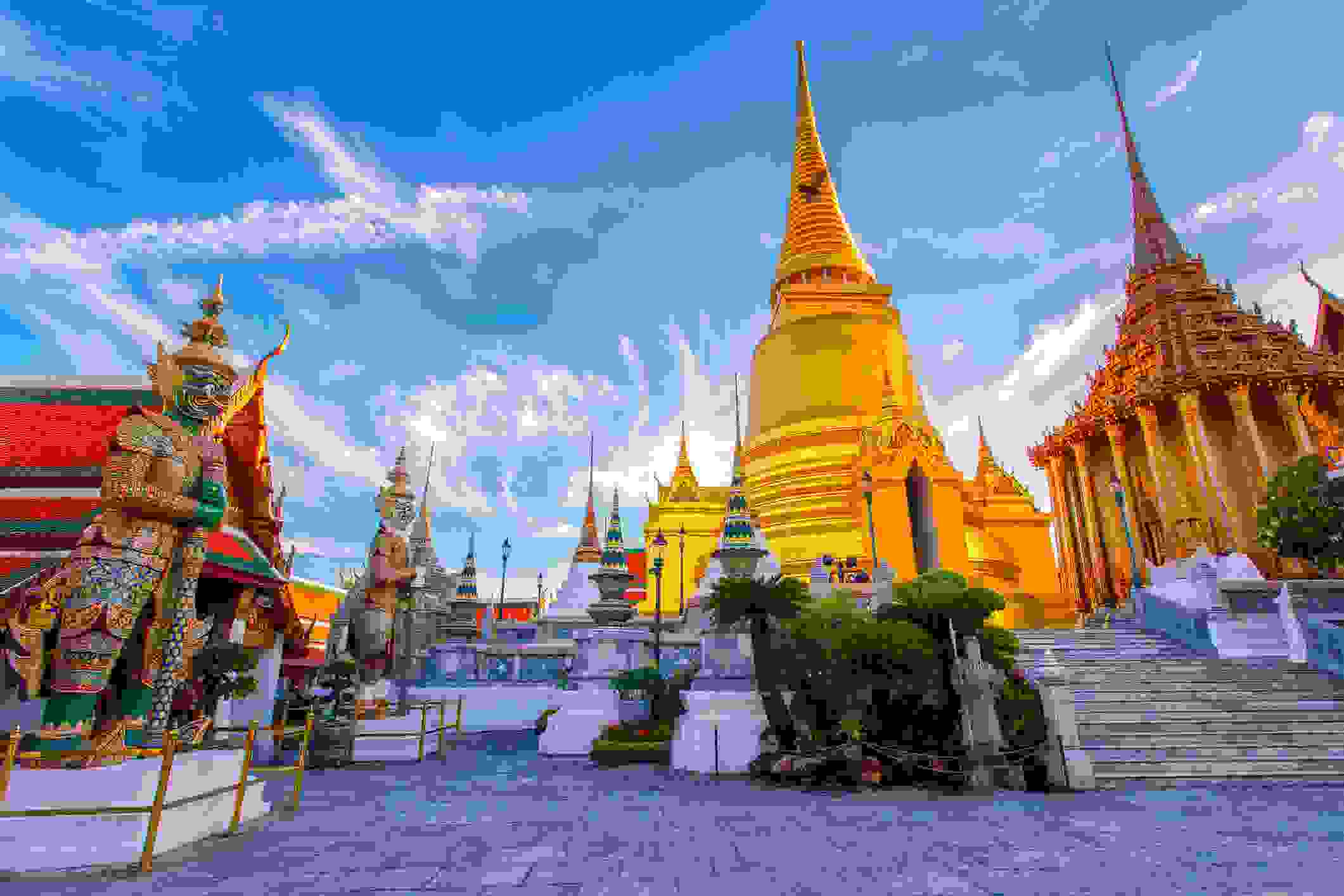 Wat Phra Kaew in Bangkok. Photo by southtownboy/Getty Images)