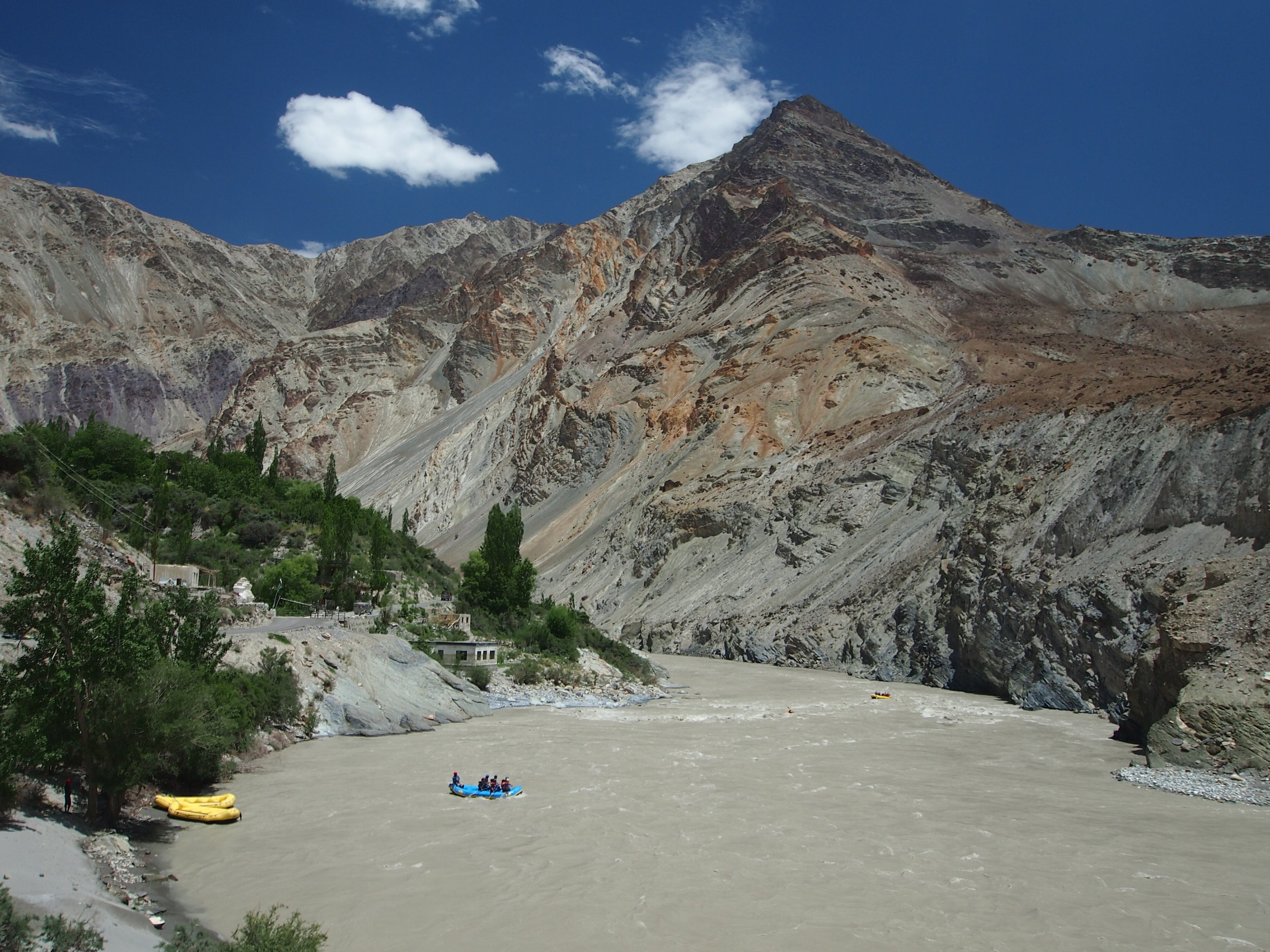 White-water rafting on the Zanskar River, Ladakh (Photo by Elen Turner)