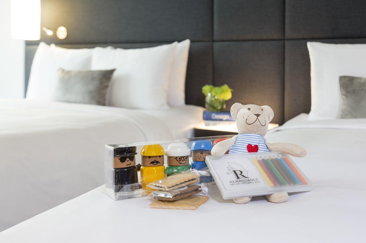 (Photo courtesy of Renaissance Paris Arc de Triomphe Hotel)
