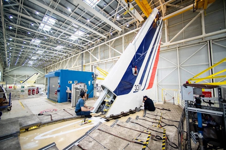 air-france-a350-build-tail