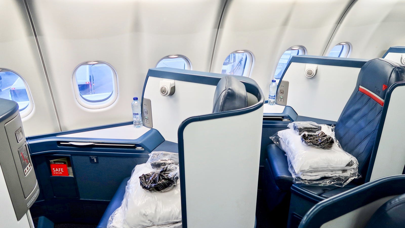 Delta-Business-Class-A330_LHR-to-JFK-29