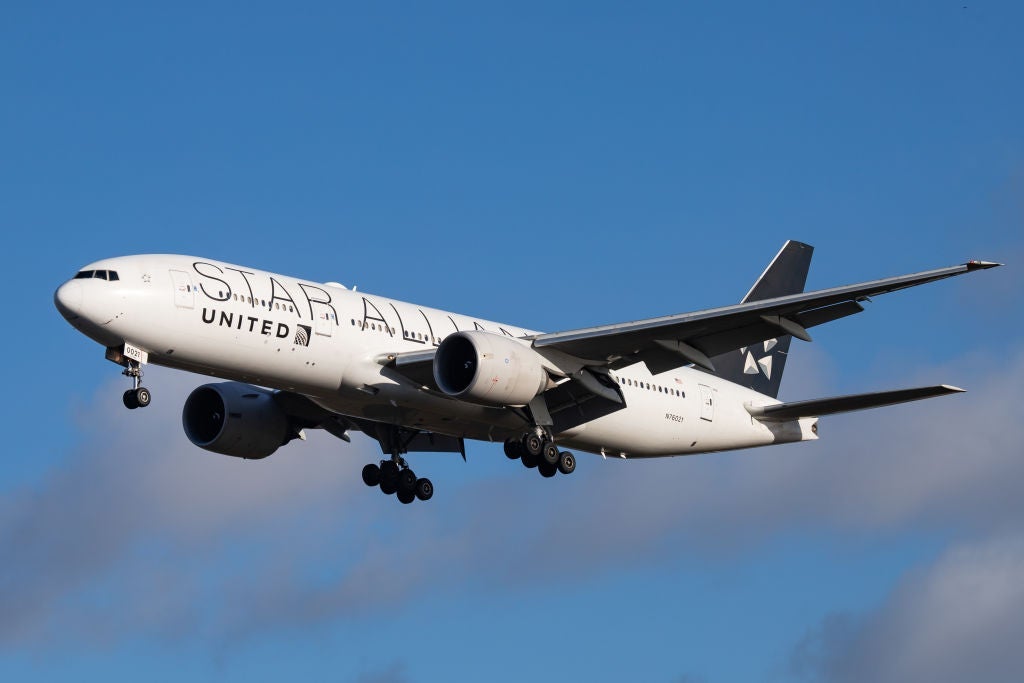 United Airlines Boeing 777-200 ER Extended Range with 2x GE90 engines aircraft landing at London Heathrow International Airport in England UK. The airplane fuselage is painted in Star Alliance special colours livery scheme. The registration of the plane is N76021. UAL / UA major American airline headquartered in Chicago, Illinois connects London with Chicago O'Hare, Houston Intercontinental, Los Angeles, Newark, San Francisco, Washington Dulles and seasonal to Denver (Photo by Nicolas Economou/NurPhoto via Getty Images)