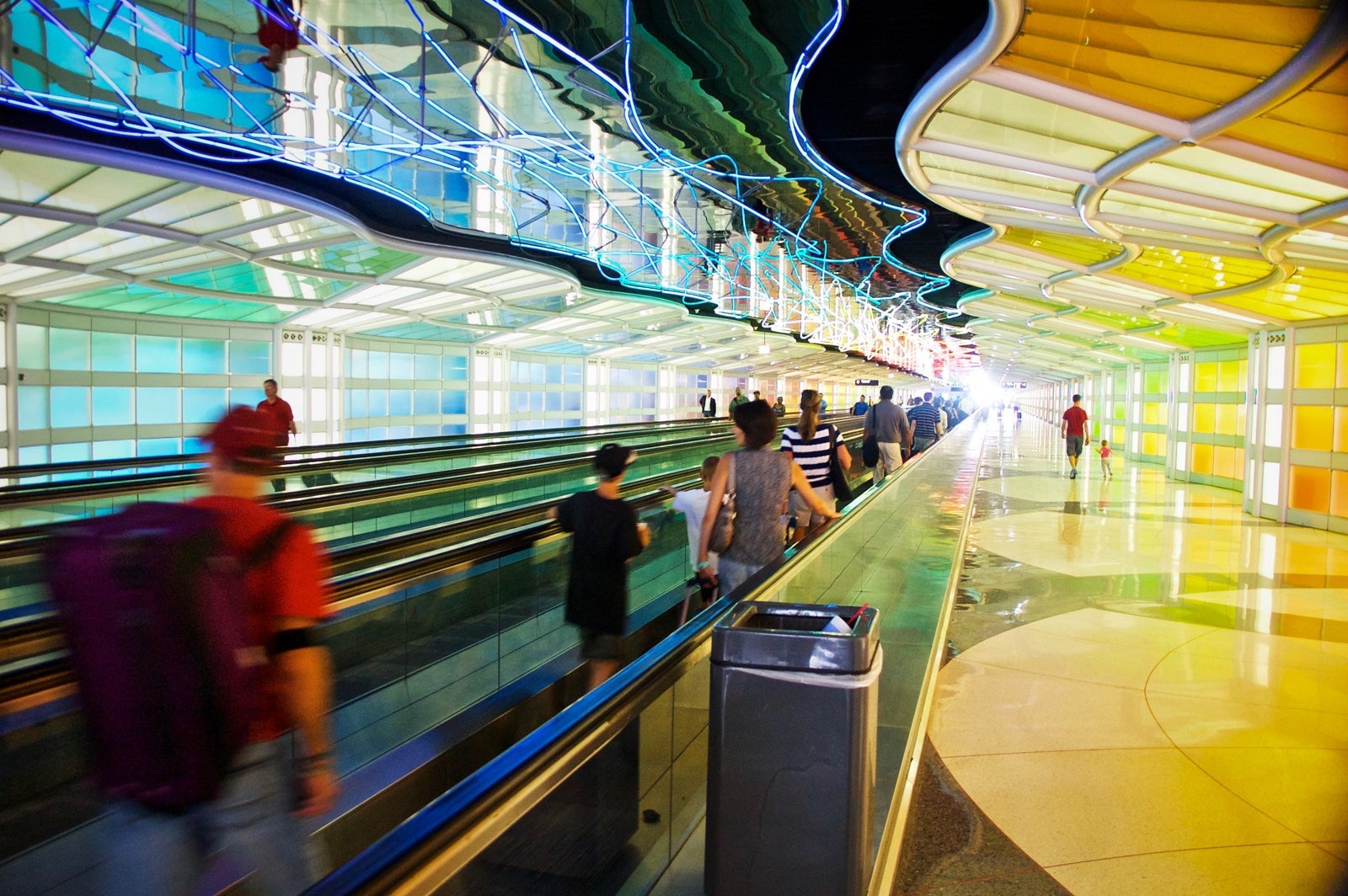 Inside the O'Hare International Airport. (Photo by Ben Wicks / Unsplash)