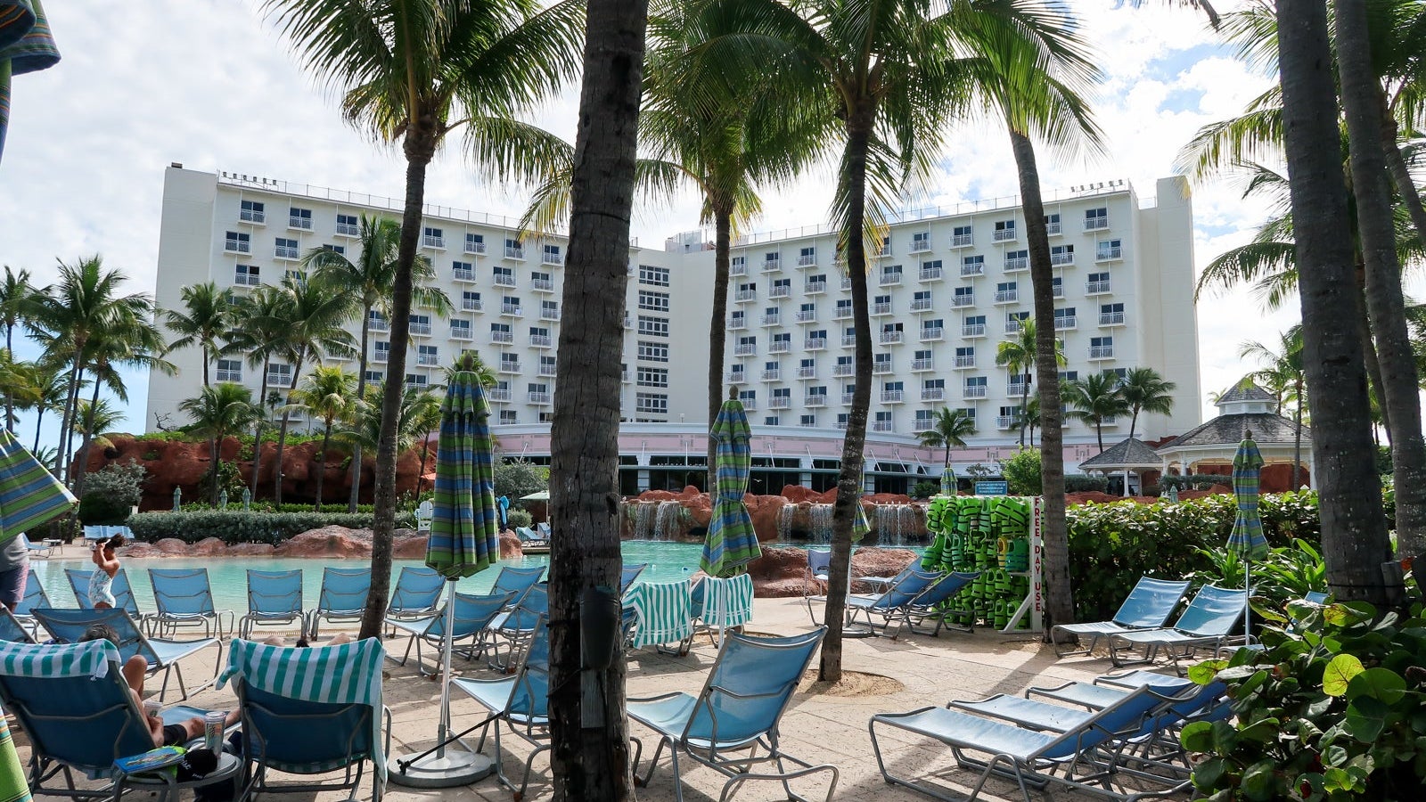 atlantis-the-beach-KGenter-hotel