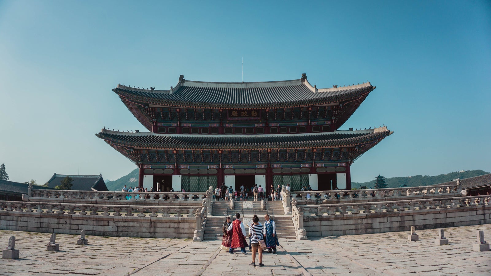 A Buddhist temple in Seoul, South Korea. (Photo by Yeo Khee / Unsplash)