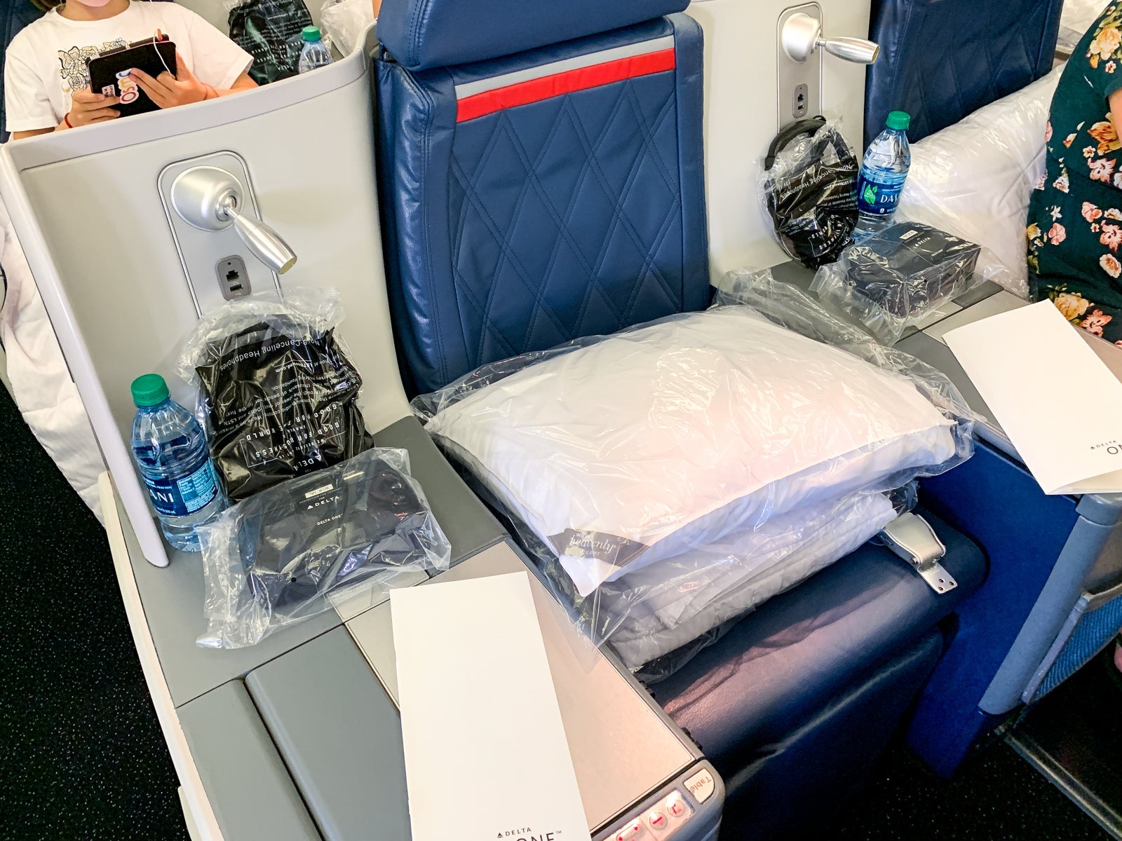 Delta One 767-400ER_Business_MSP-HNL