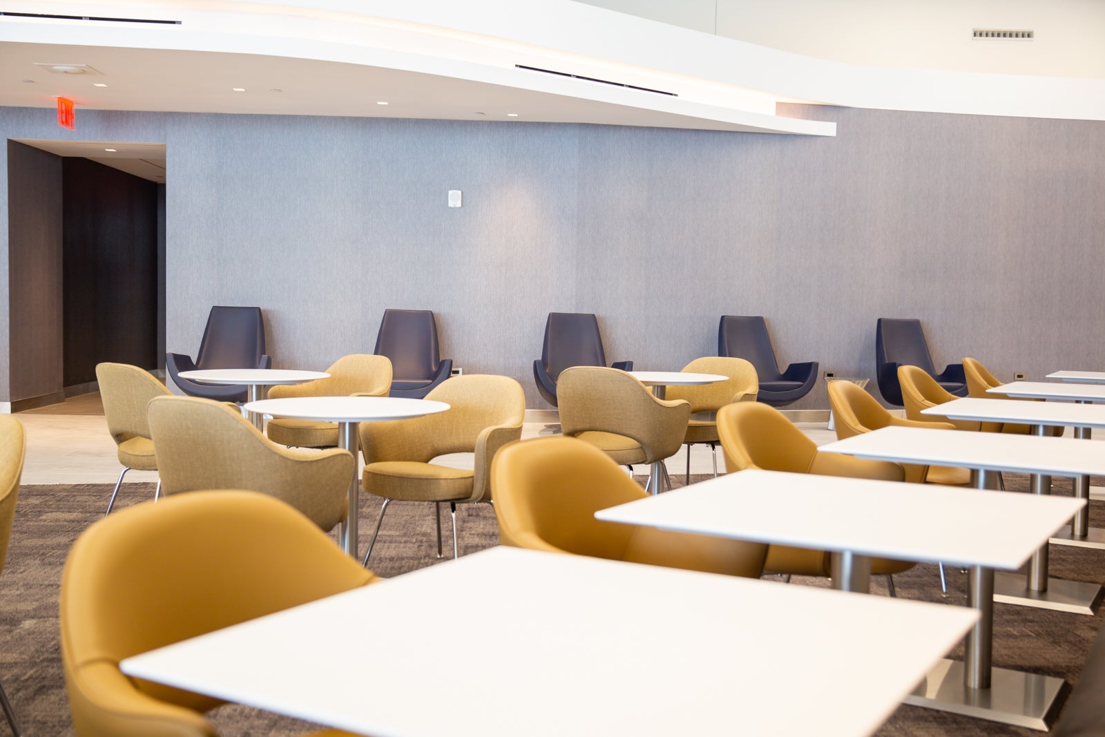 United Club LGA Terminal B