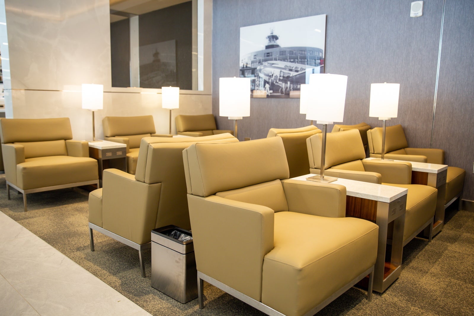 United Club LGA Terminal B