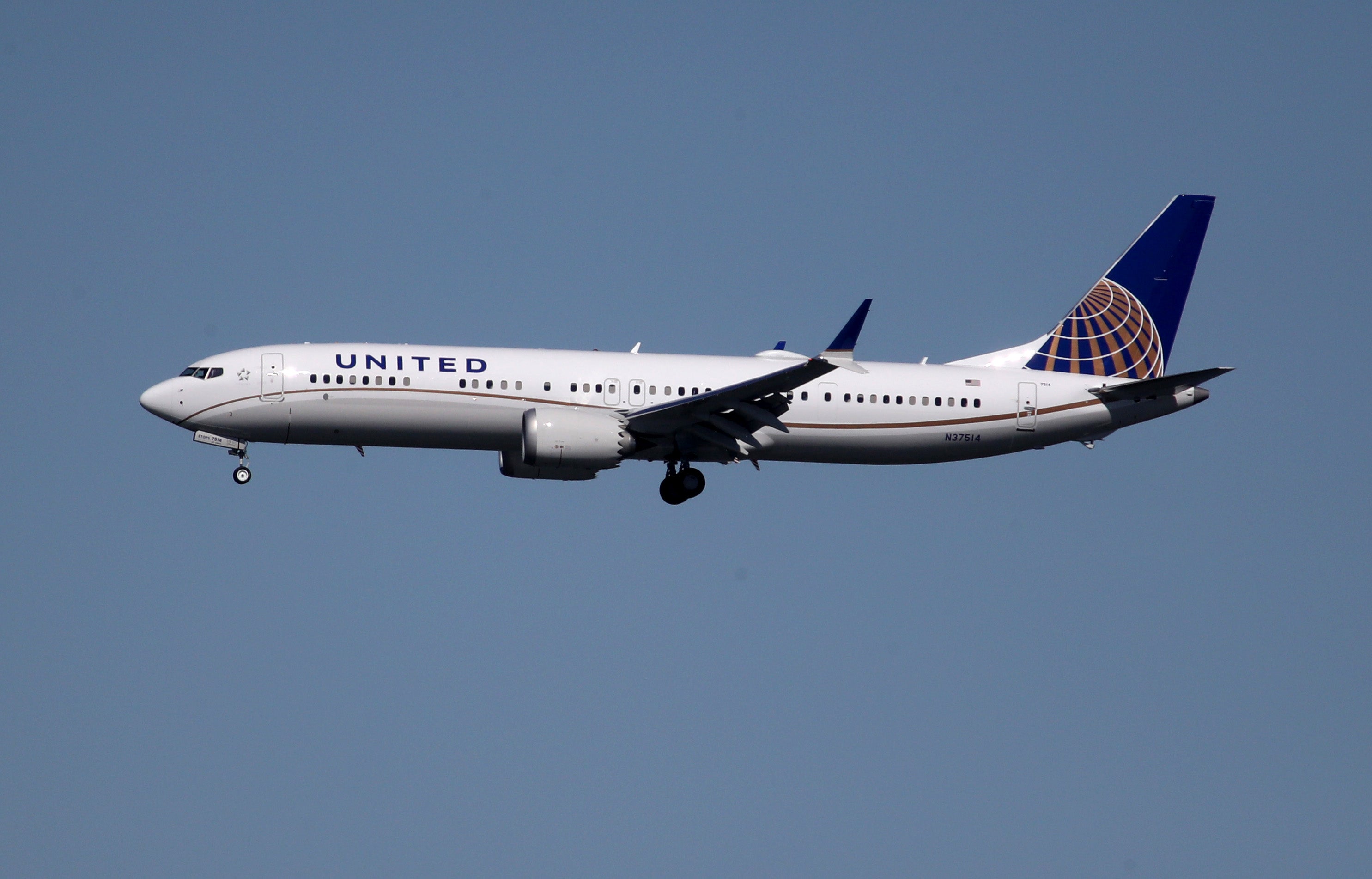 A United Airlines Boeing 737 Max 9 aircraft lands at San Francisco International Airport on March 13, 2019. (Photo by Justin Sullivan/Getty Images)
