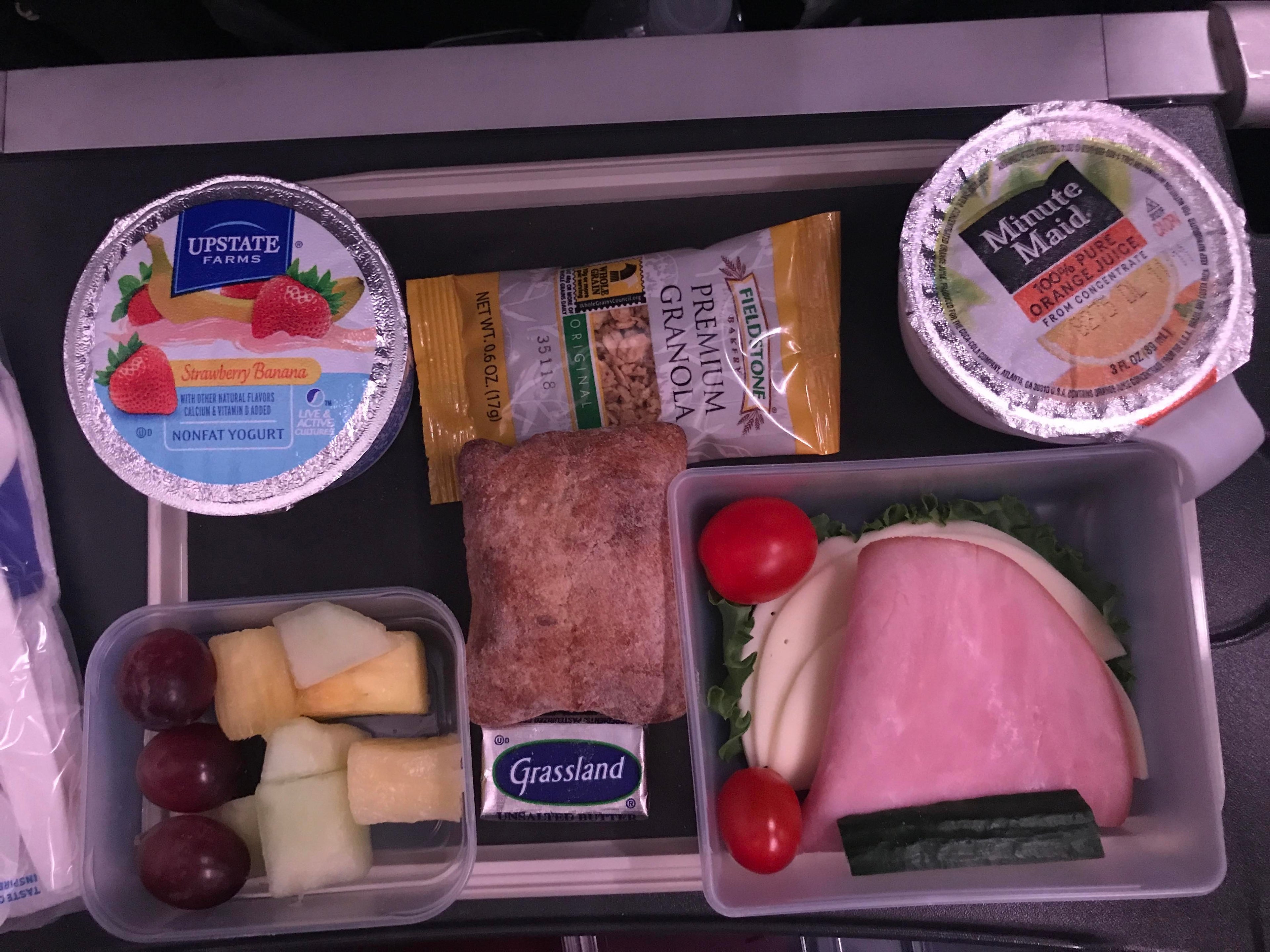 Economy breakfast on SAS from Miami to Copenhagen (Terry-Ward.com)