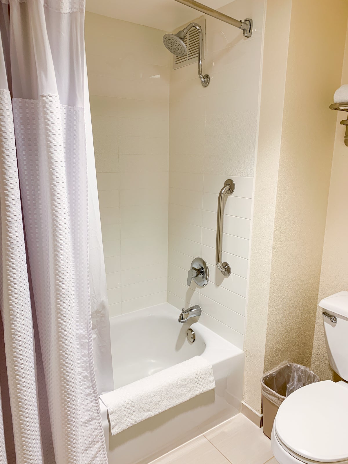 Fairfield Anaheim Disneyland Bathroom