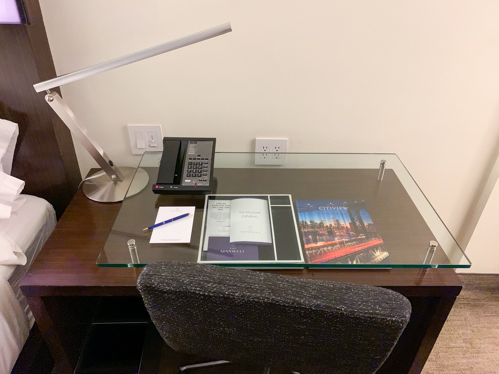 Maxwell Hotel NYC Desk